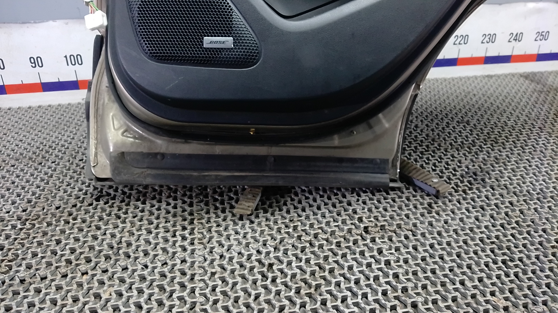 Дверь задняя правая