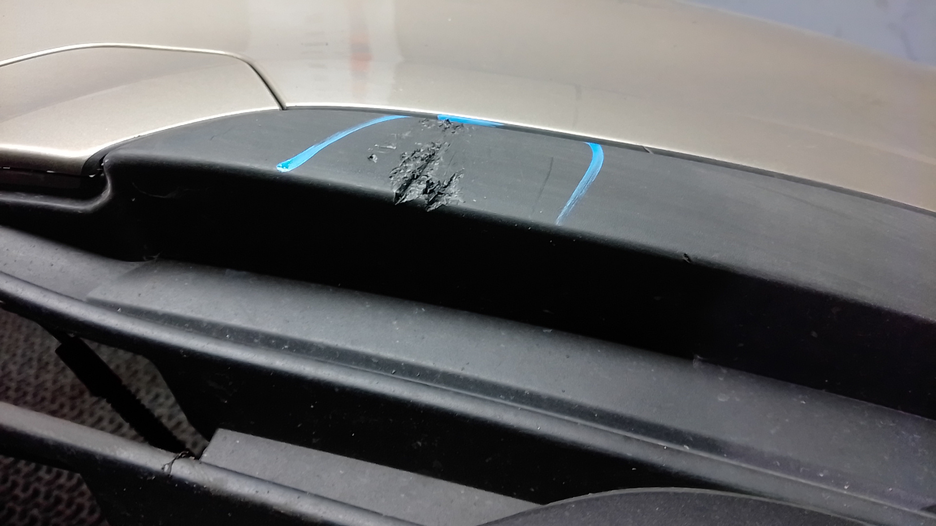 Бампер передний