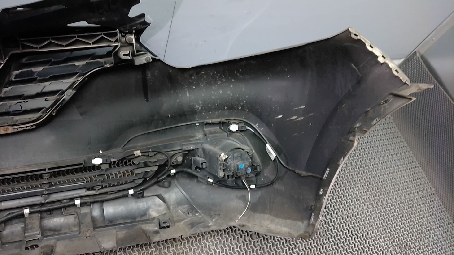 Бампер передний