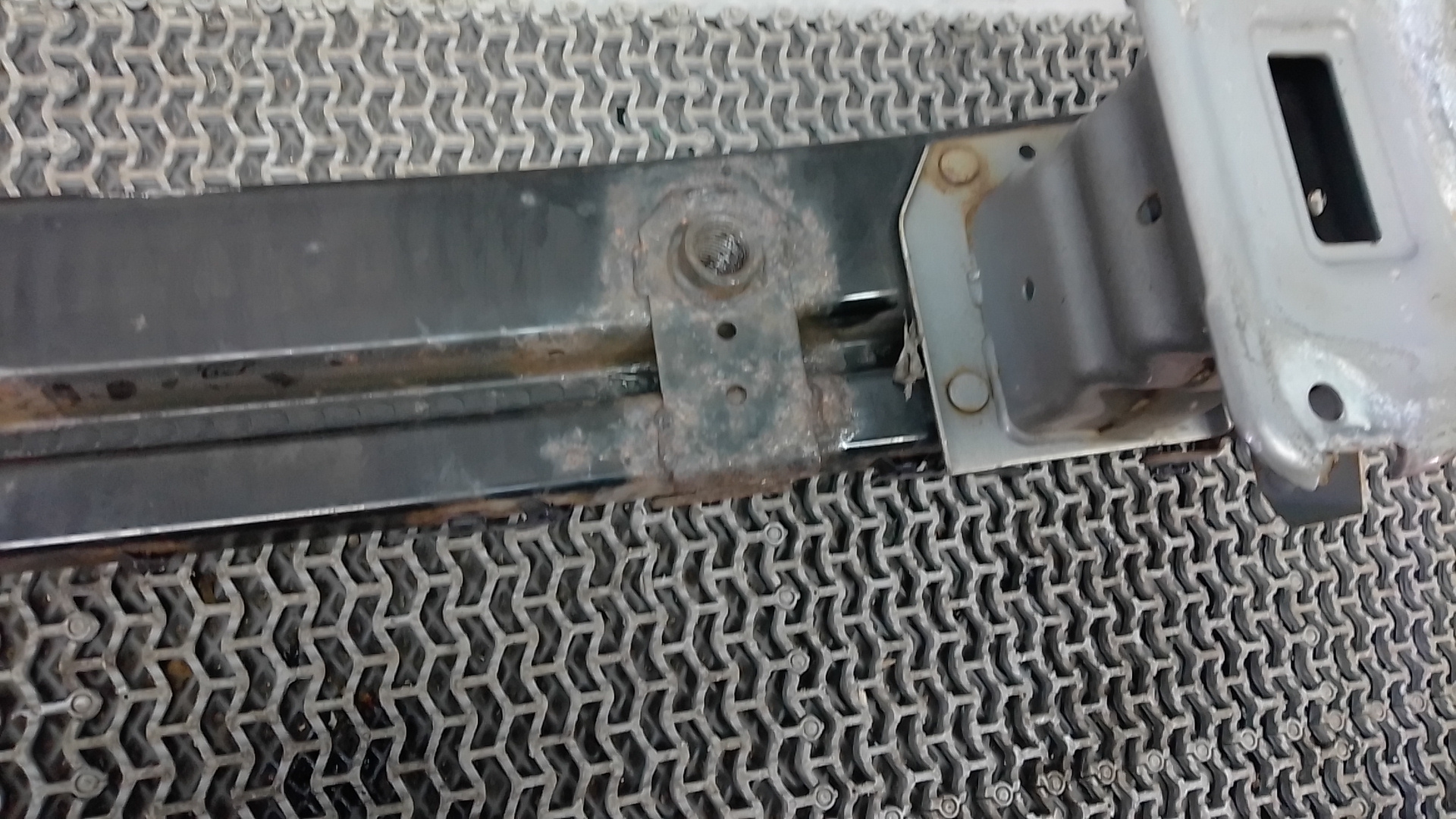 Кронштейн усилителя переднего бампера