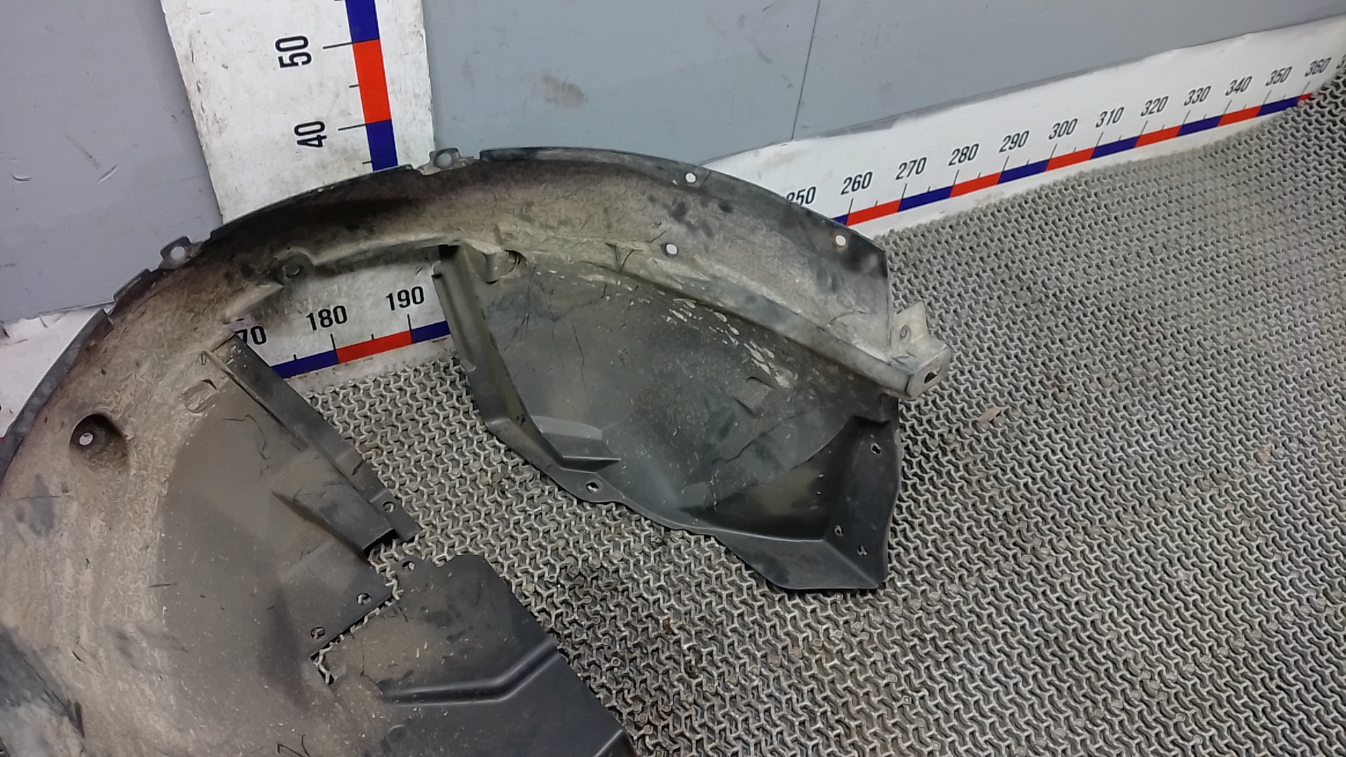 Локер передний левый