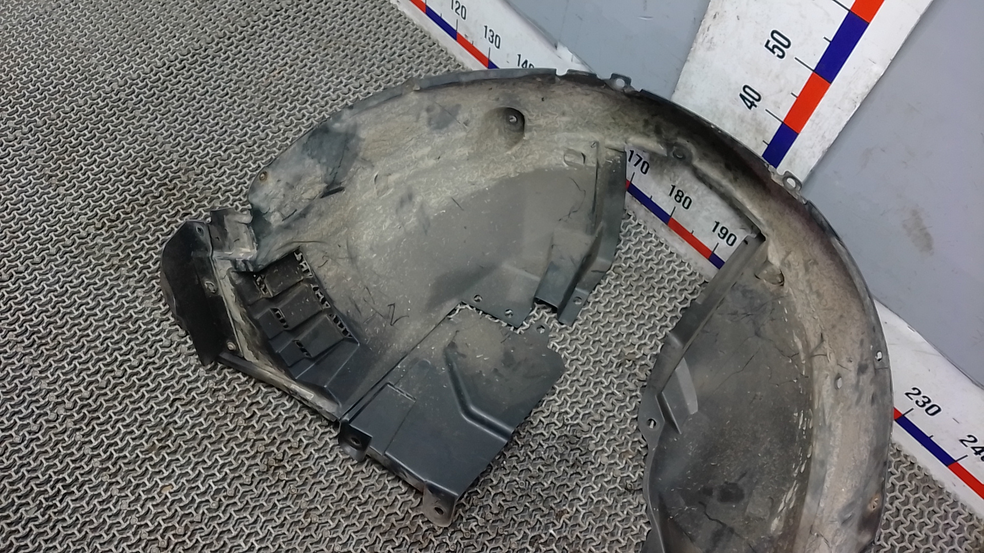 Локер передний левый