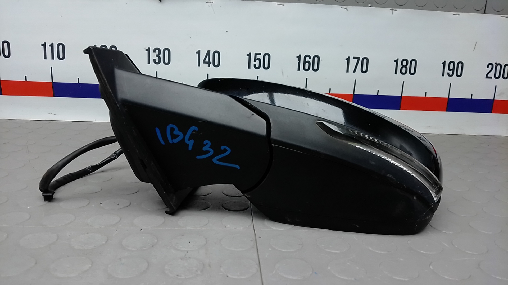 Зеркало левое электрическое