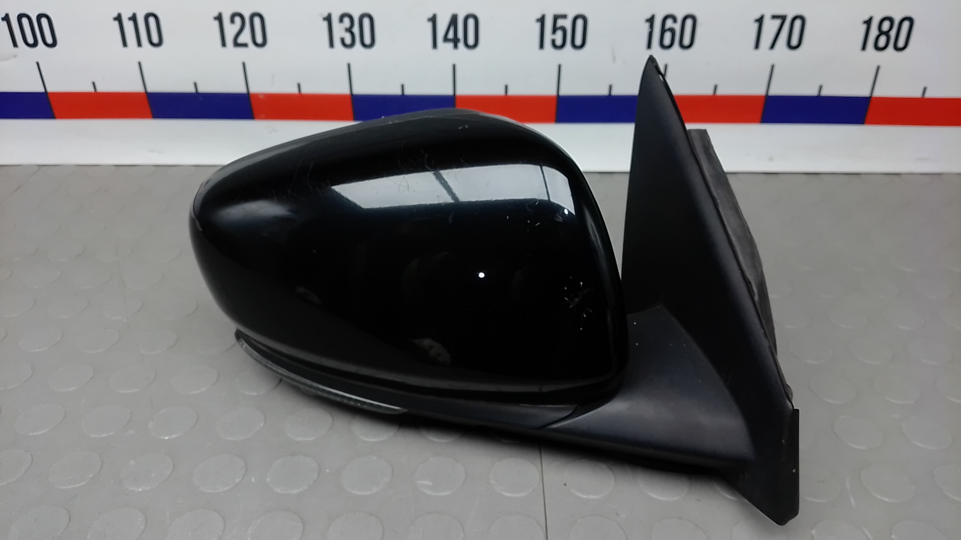 Зеркало правое электрическое