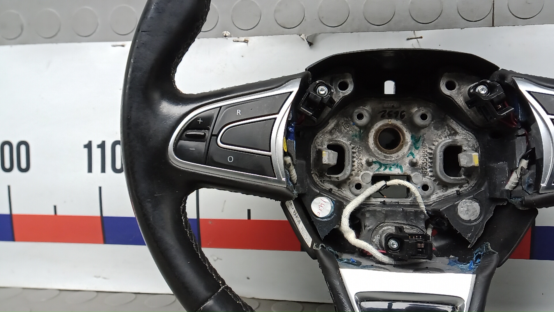 Рулевое колесо (руль)