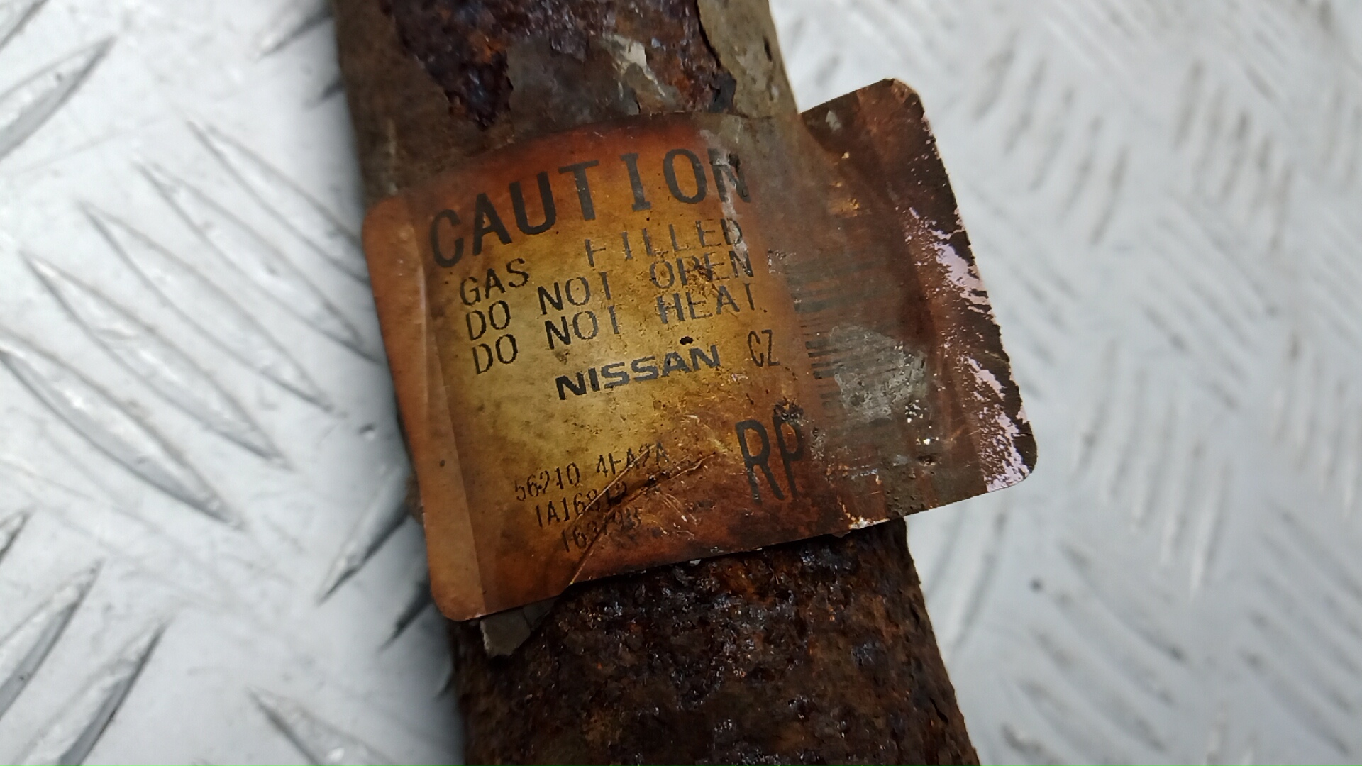 Амортизатор задний (стойка)