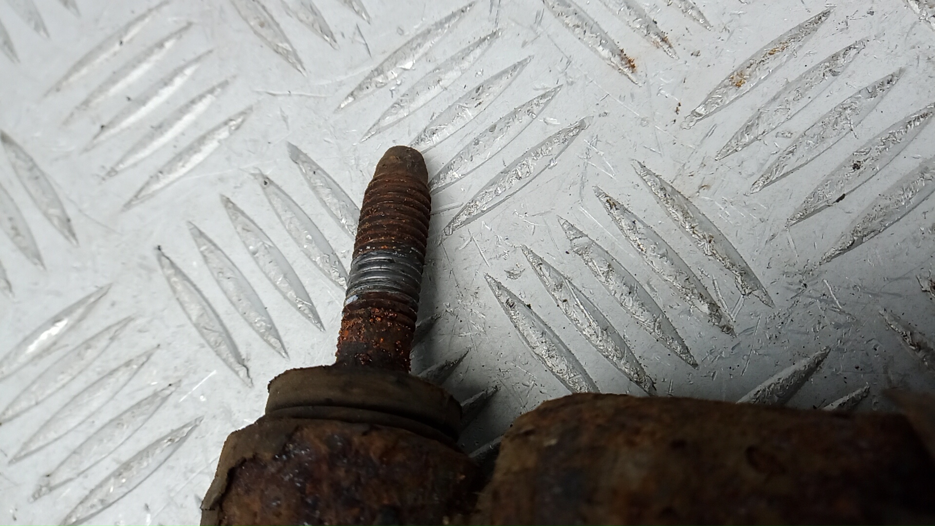 Амортизатор задний (стойка)