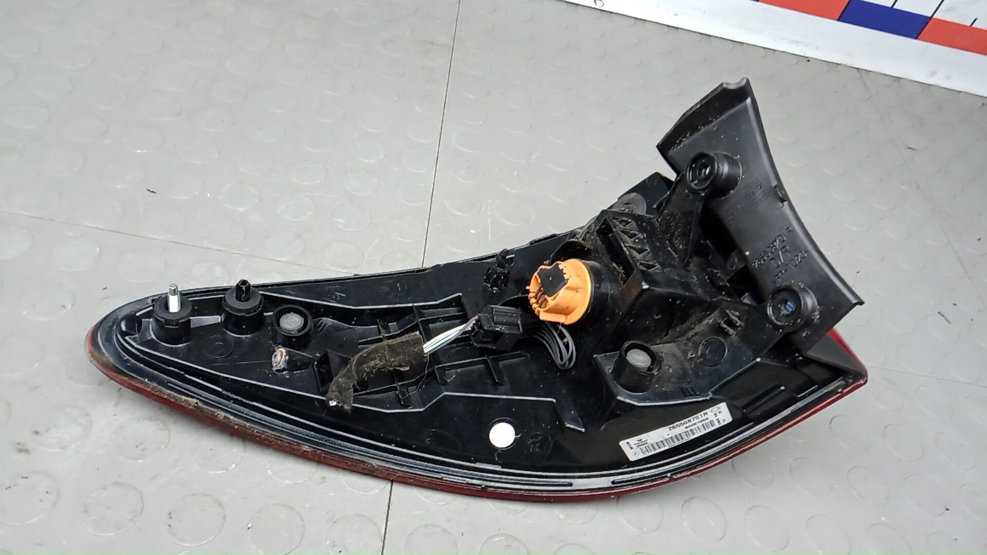 Фонарь задний правый