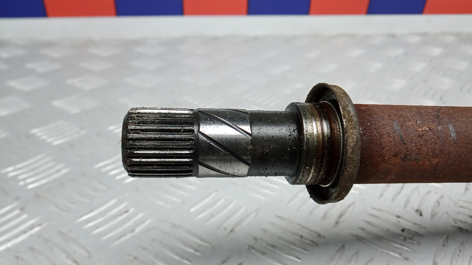 Полуось передняя правая