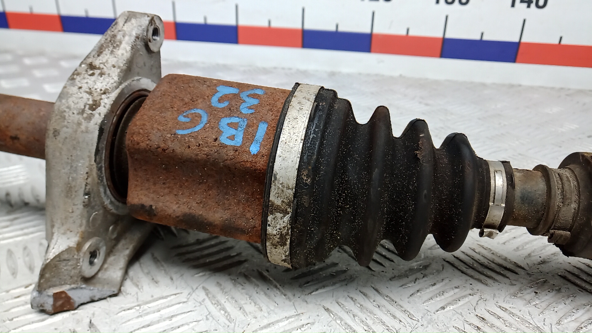 Полуось передняя правая