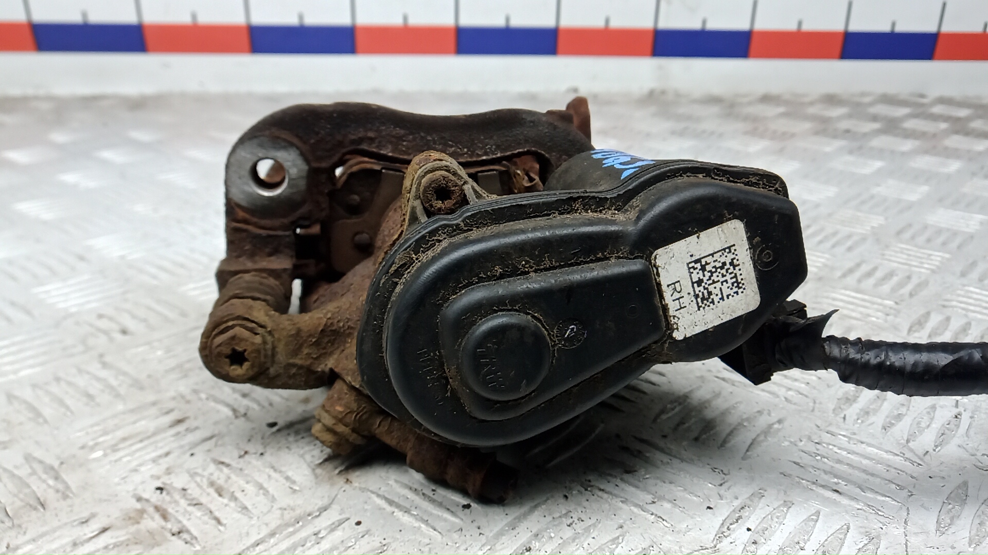 Суппорт задний правый