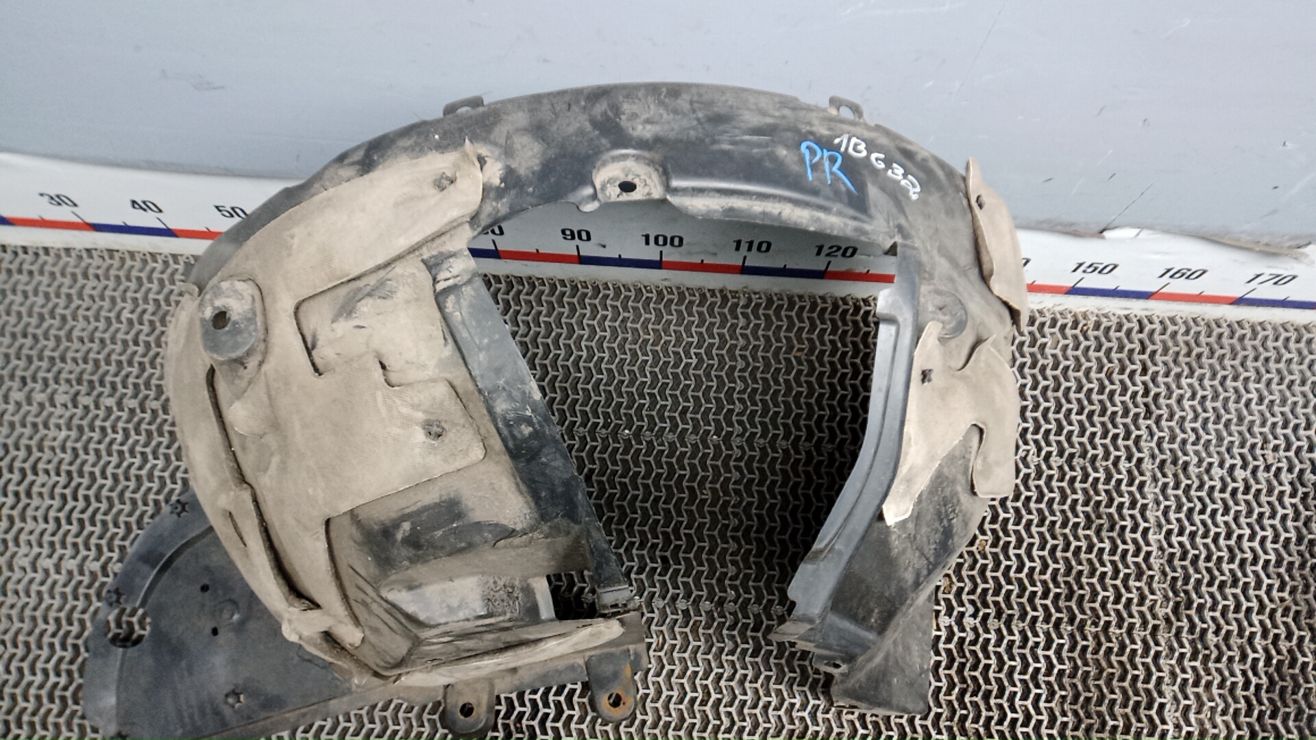 Локер передний правый