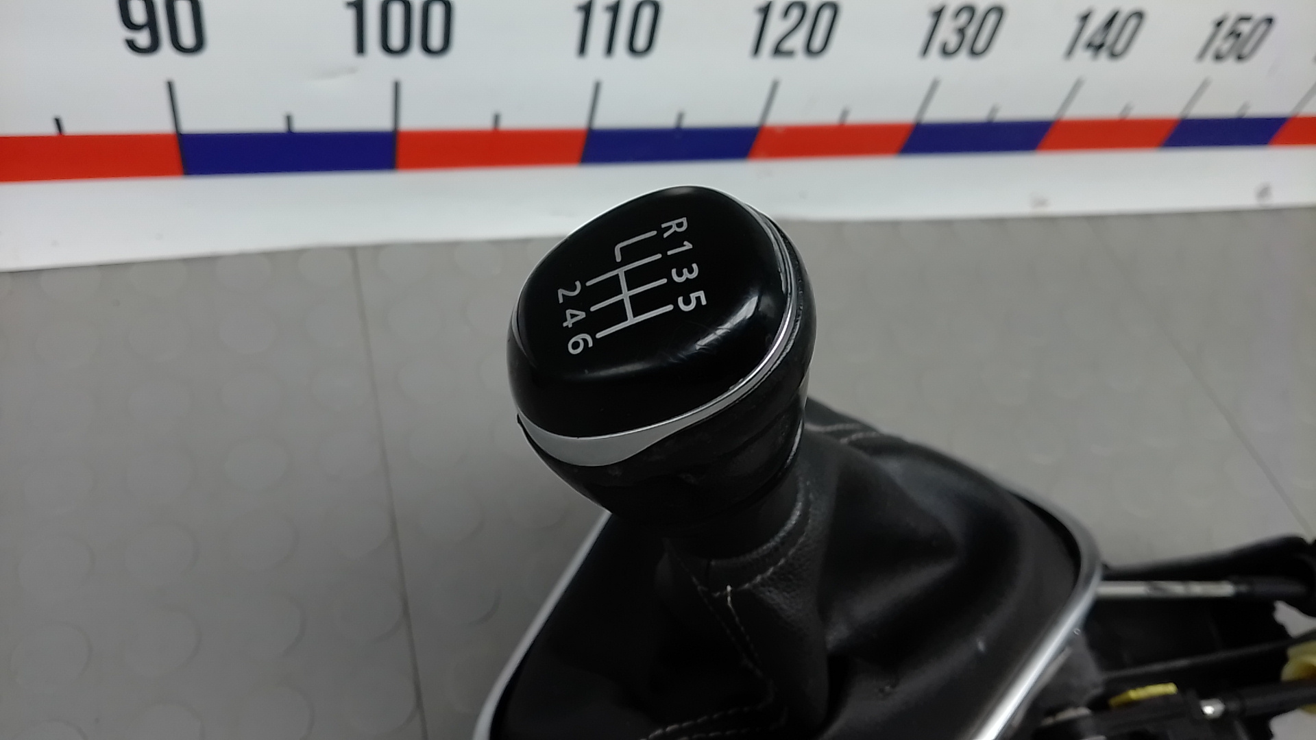 Кулиса МКПП / АКПП