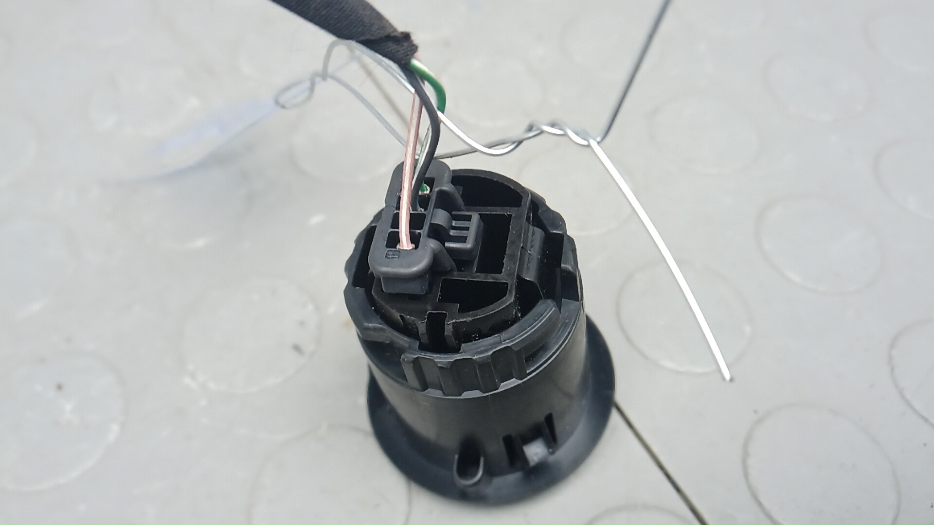 Кнопка запуска двигателя