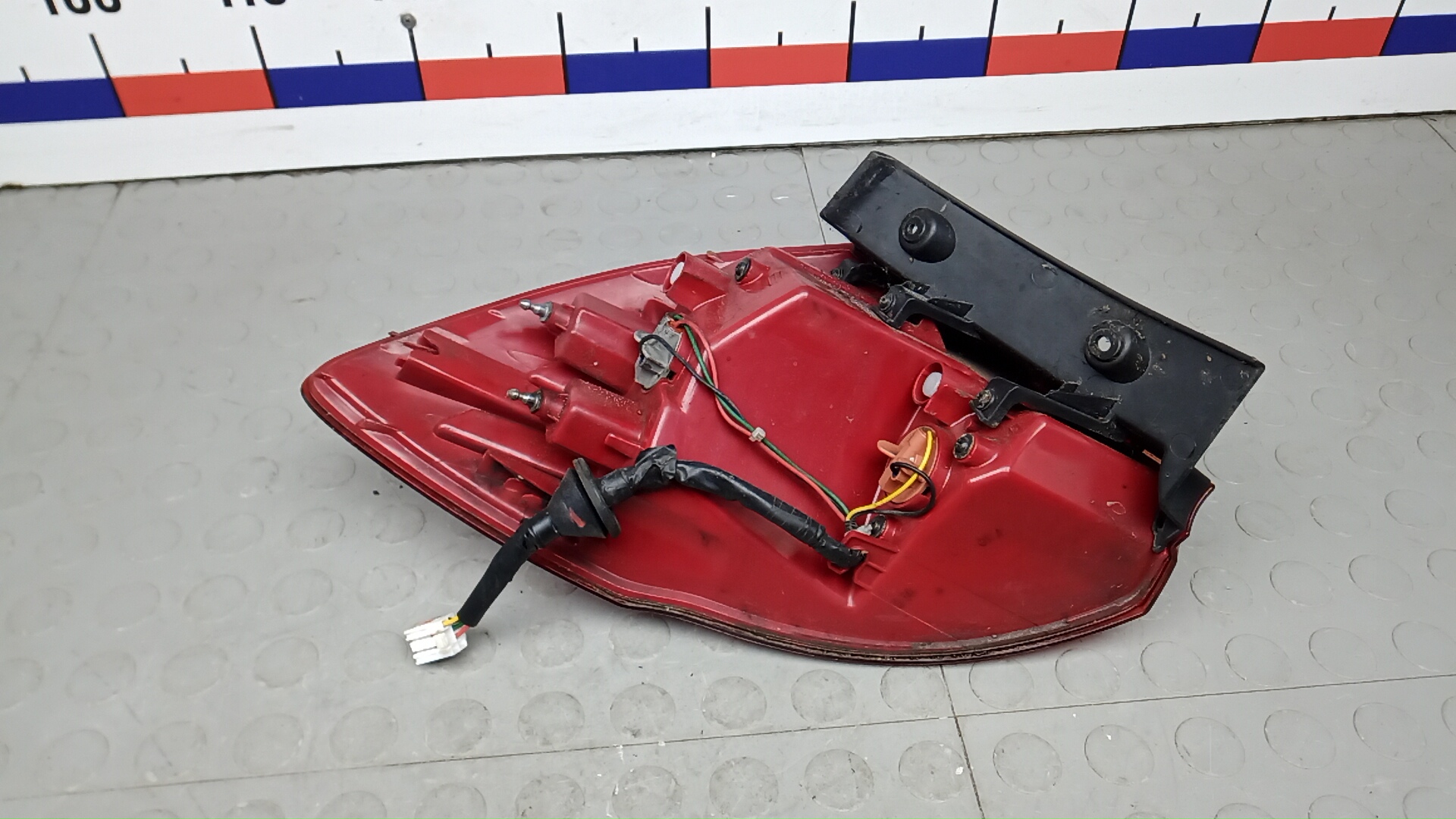 Фонарь задний правый