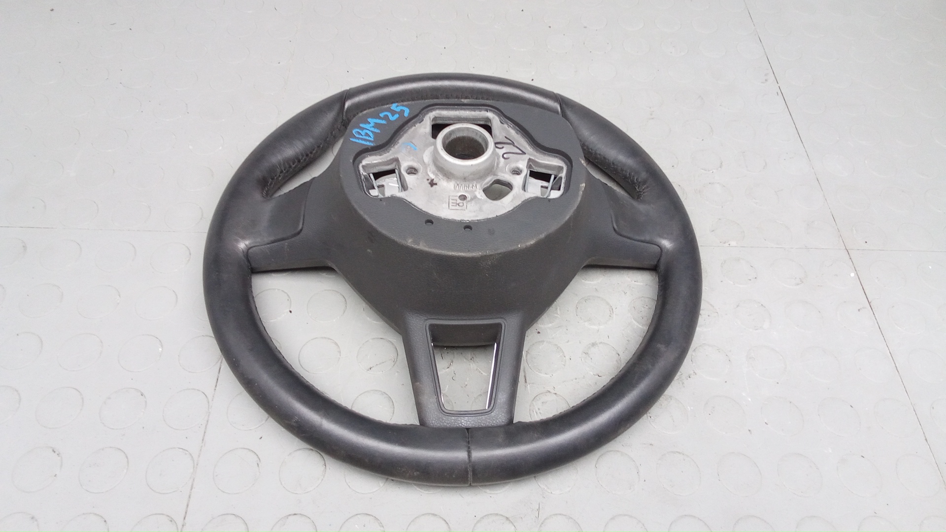 Рулевое колесо (руль)