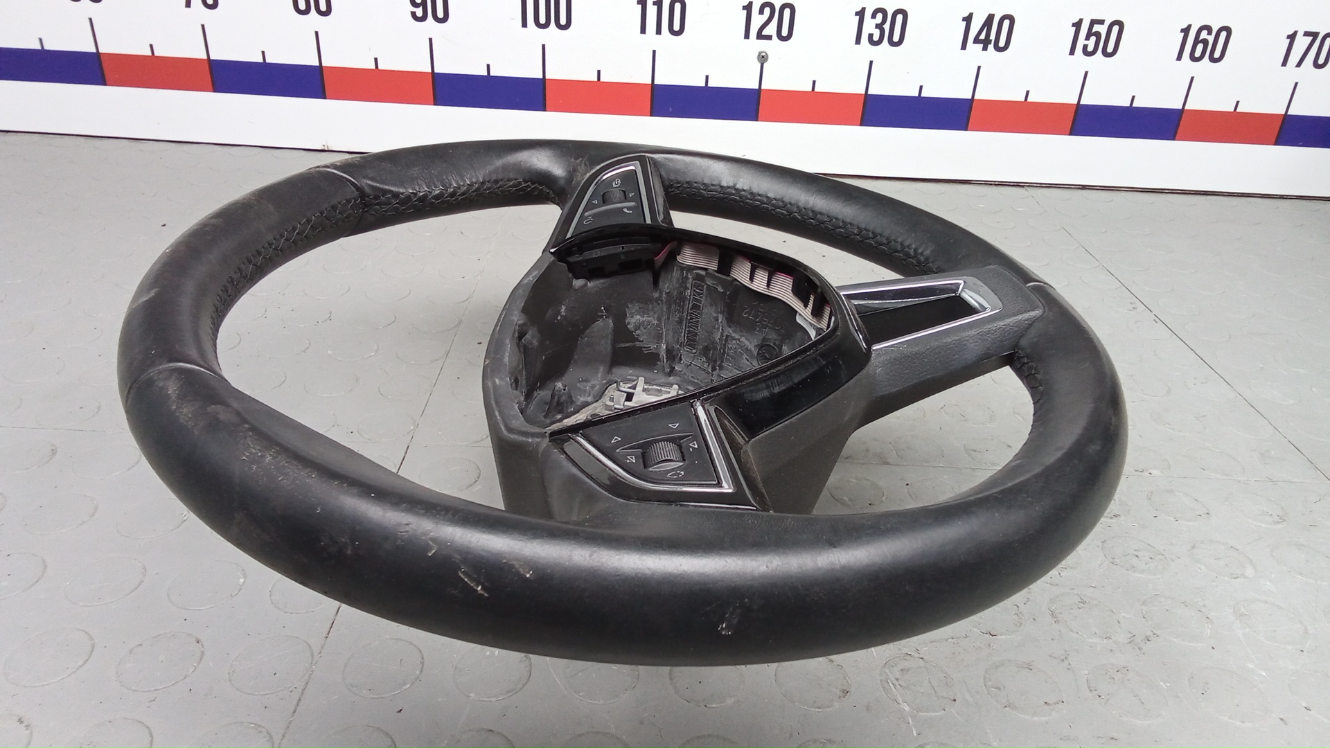 Рулевое колесо (руль)