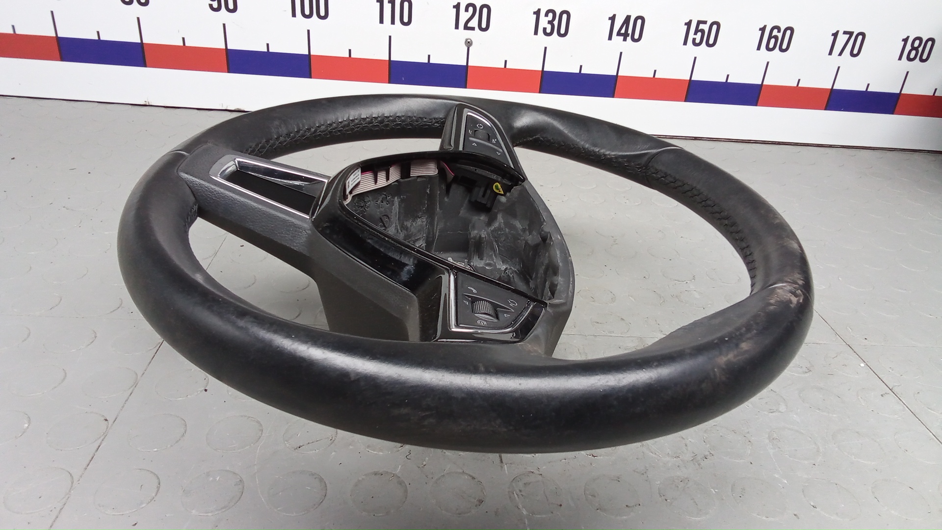 Рулевое колесо (руль)