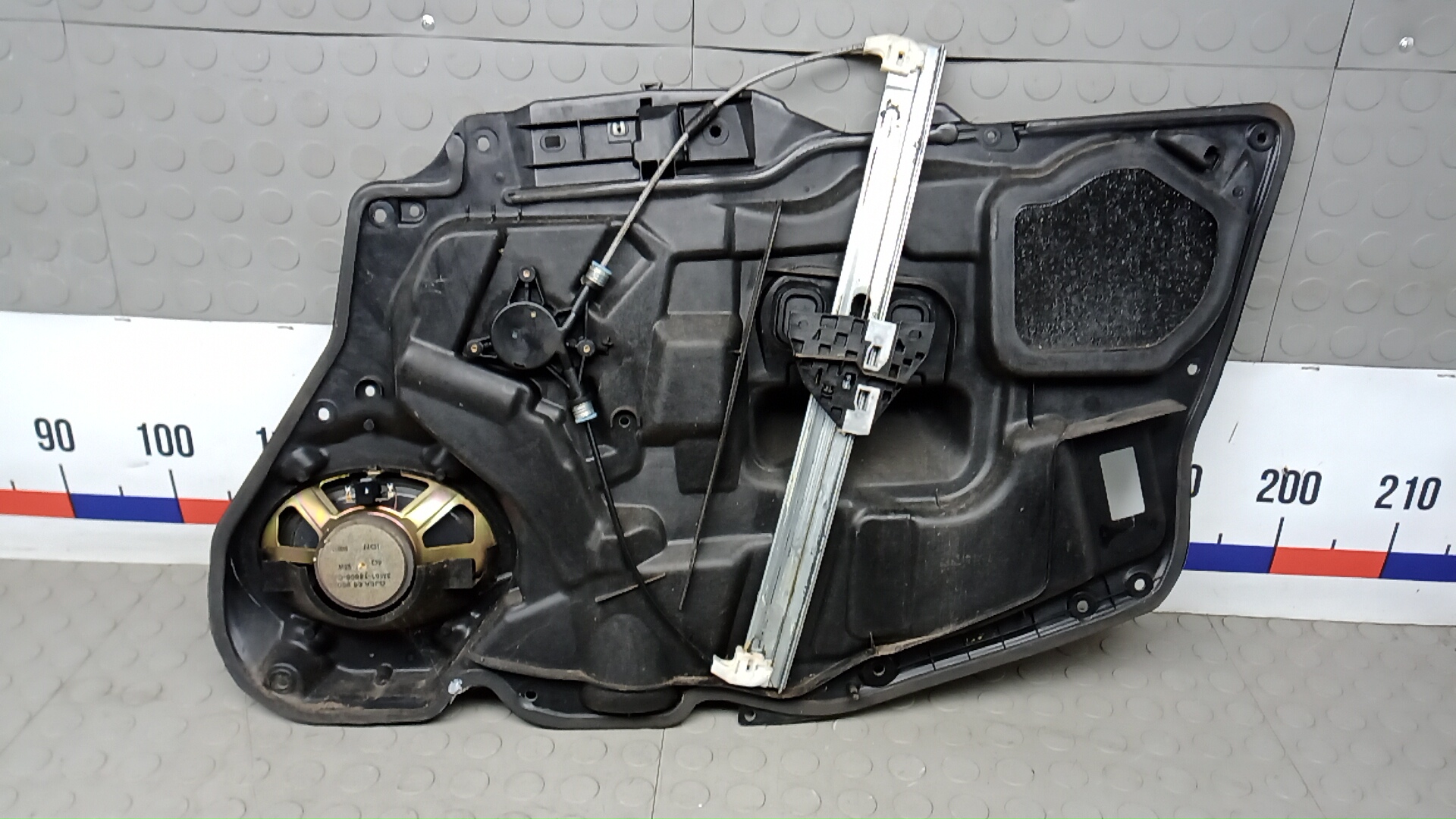 Стеклоподъемник электр. передний левый