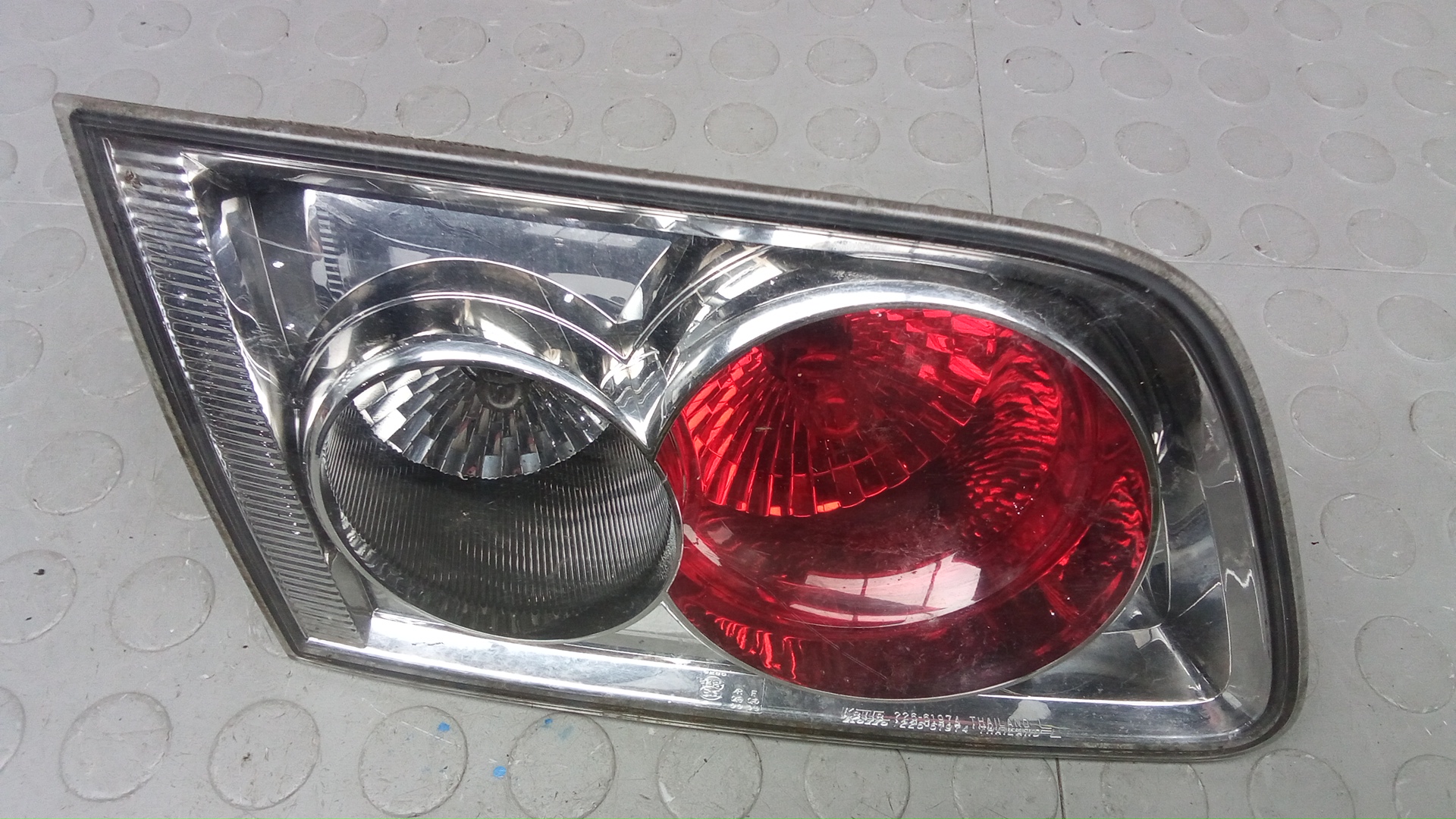 Фонарь задний внутренний левый