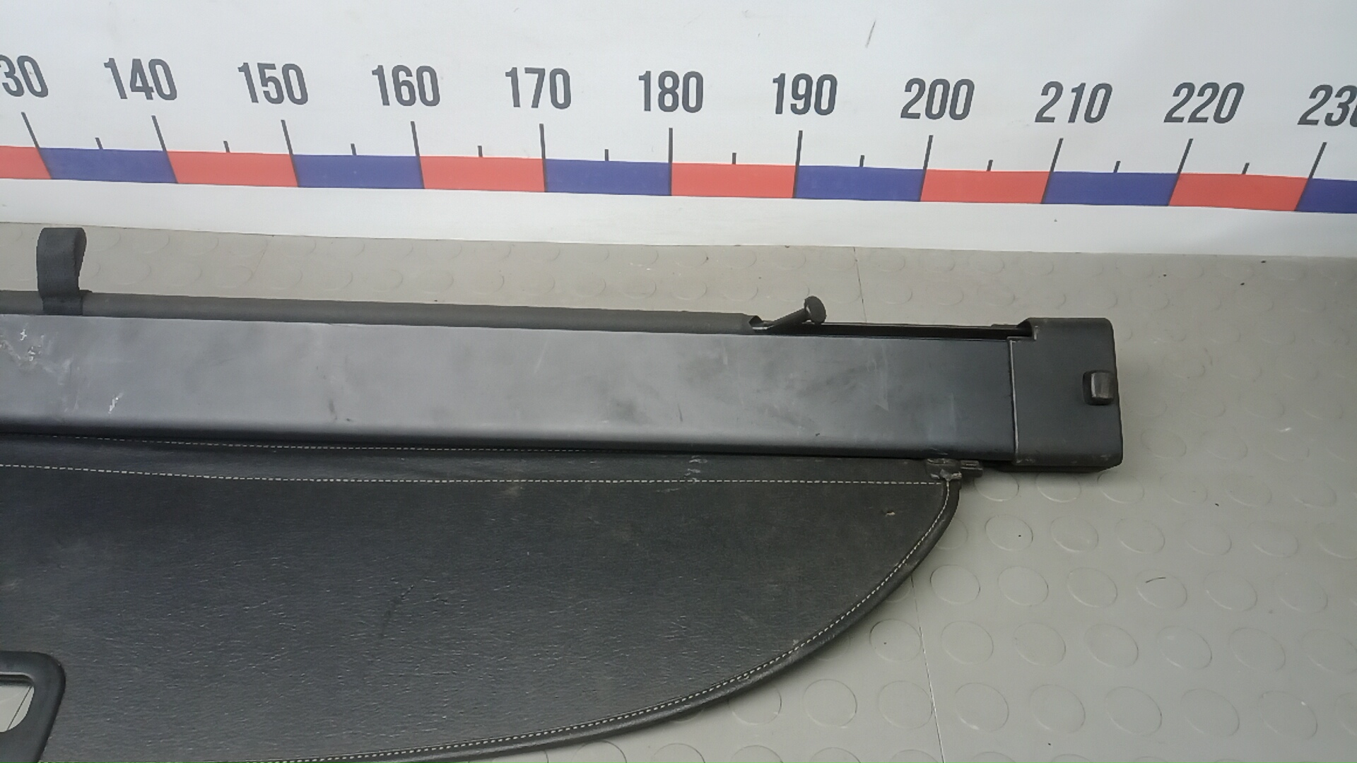 Шторка багажника