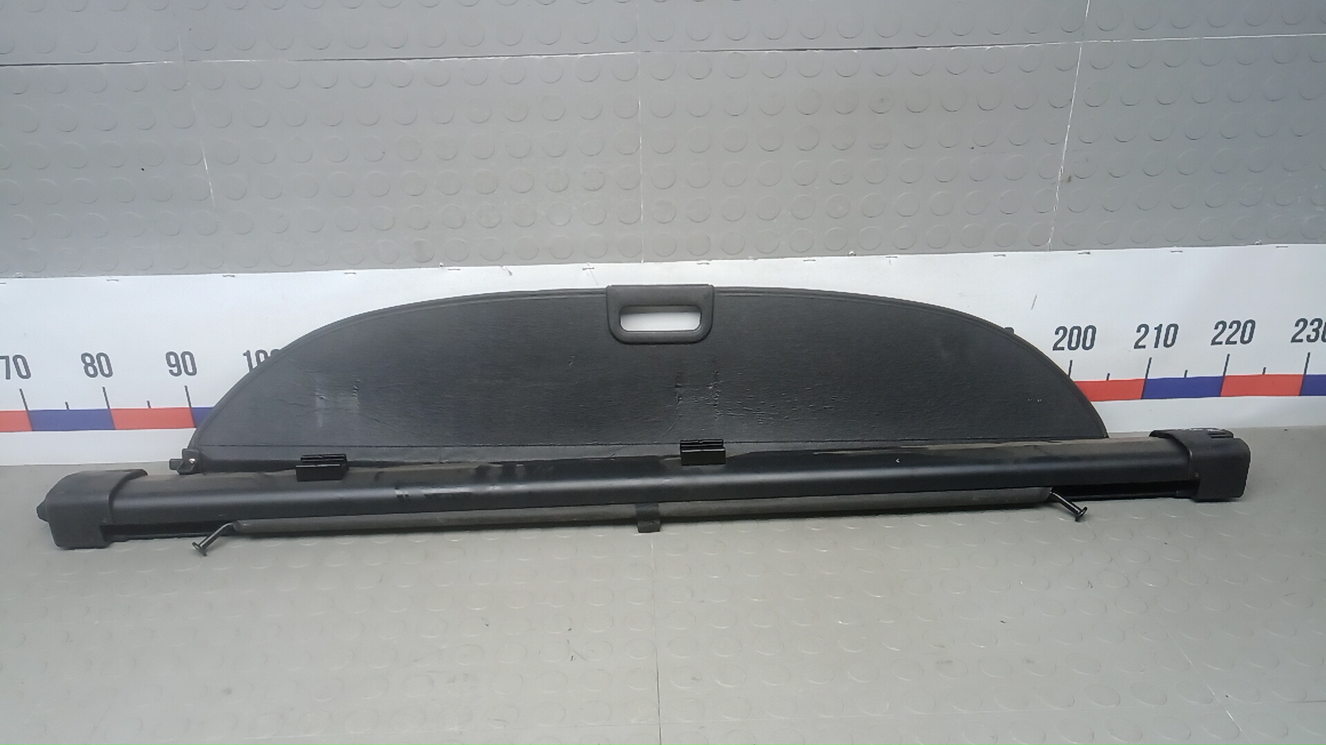 Шторка багажника