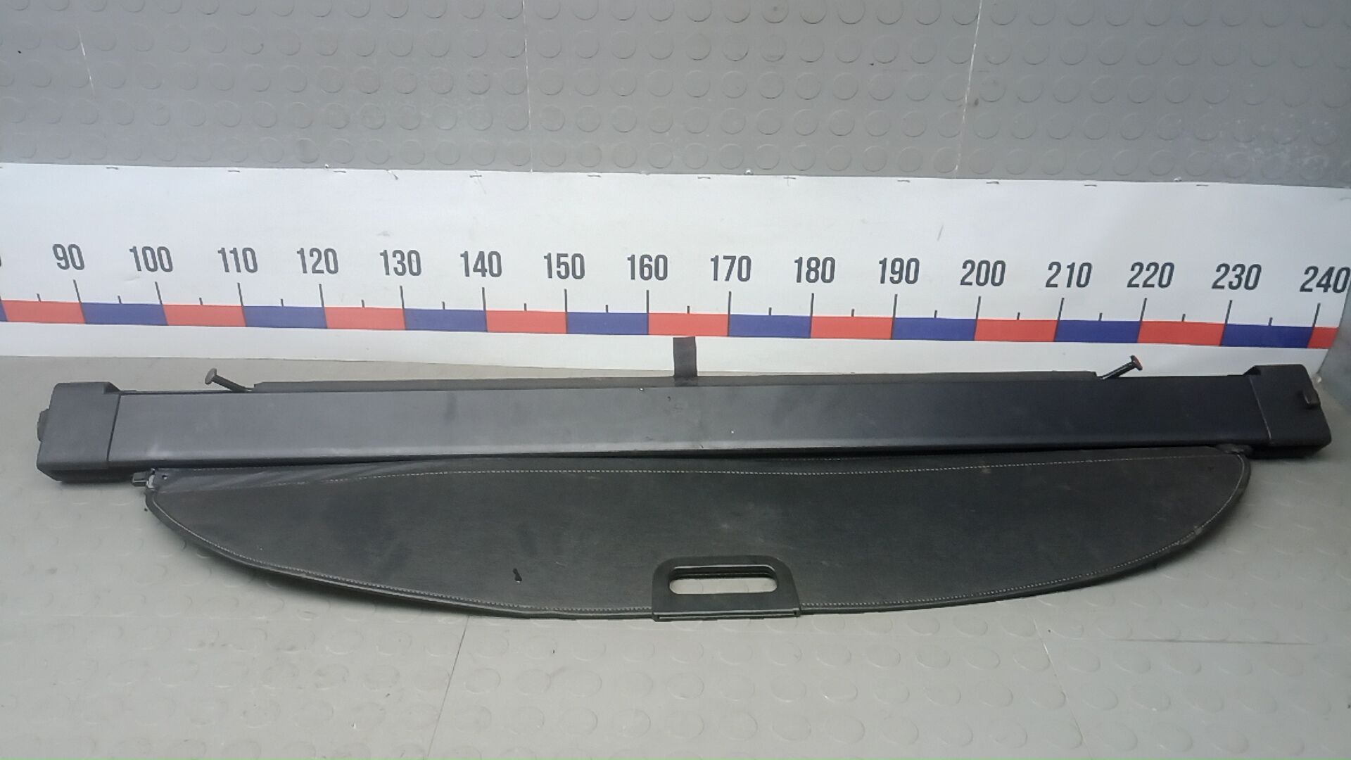 Шторка багажника