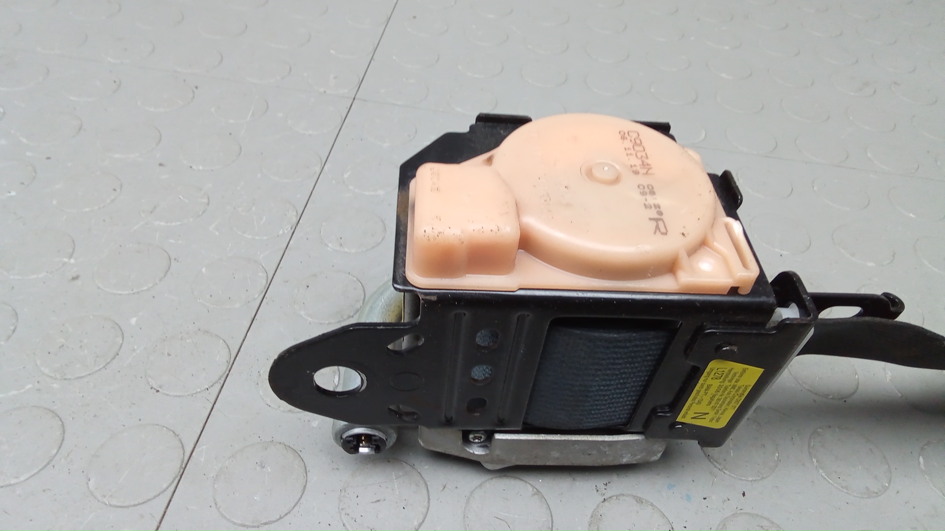 Ремень безопасности с пиропатроном