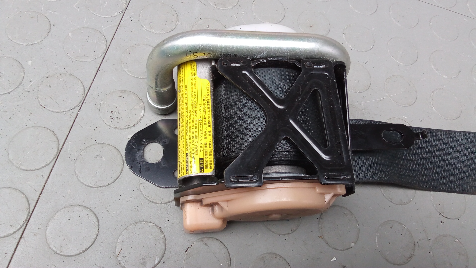 Ремень безопасности с пиропатроном