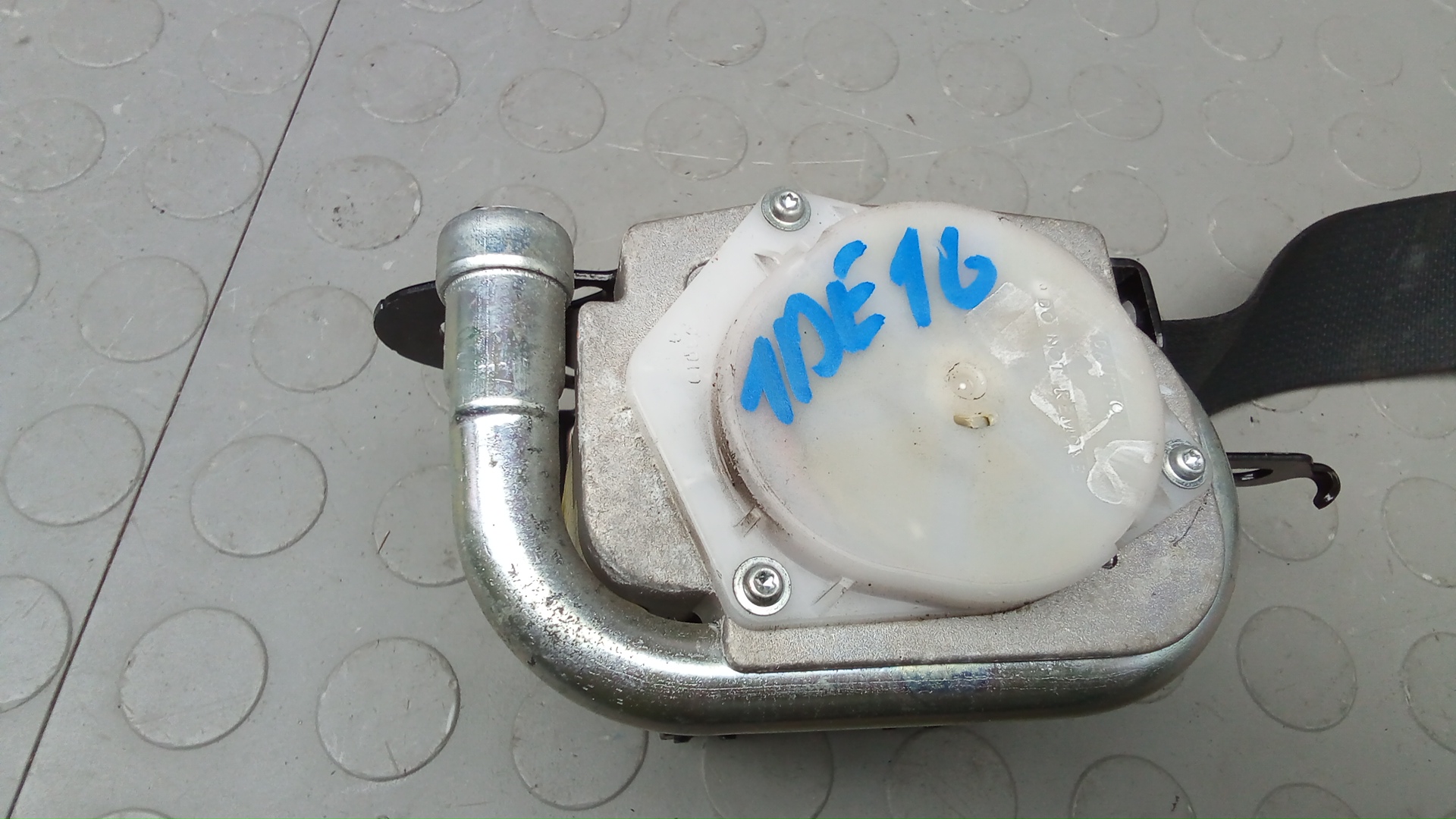 Ремень безопасности с пиропатроном