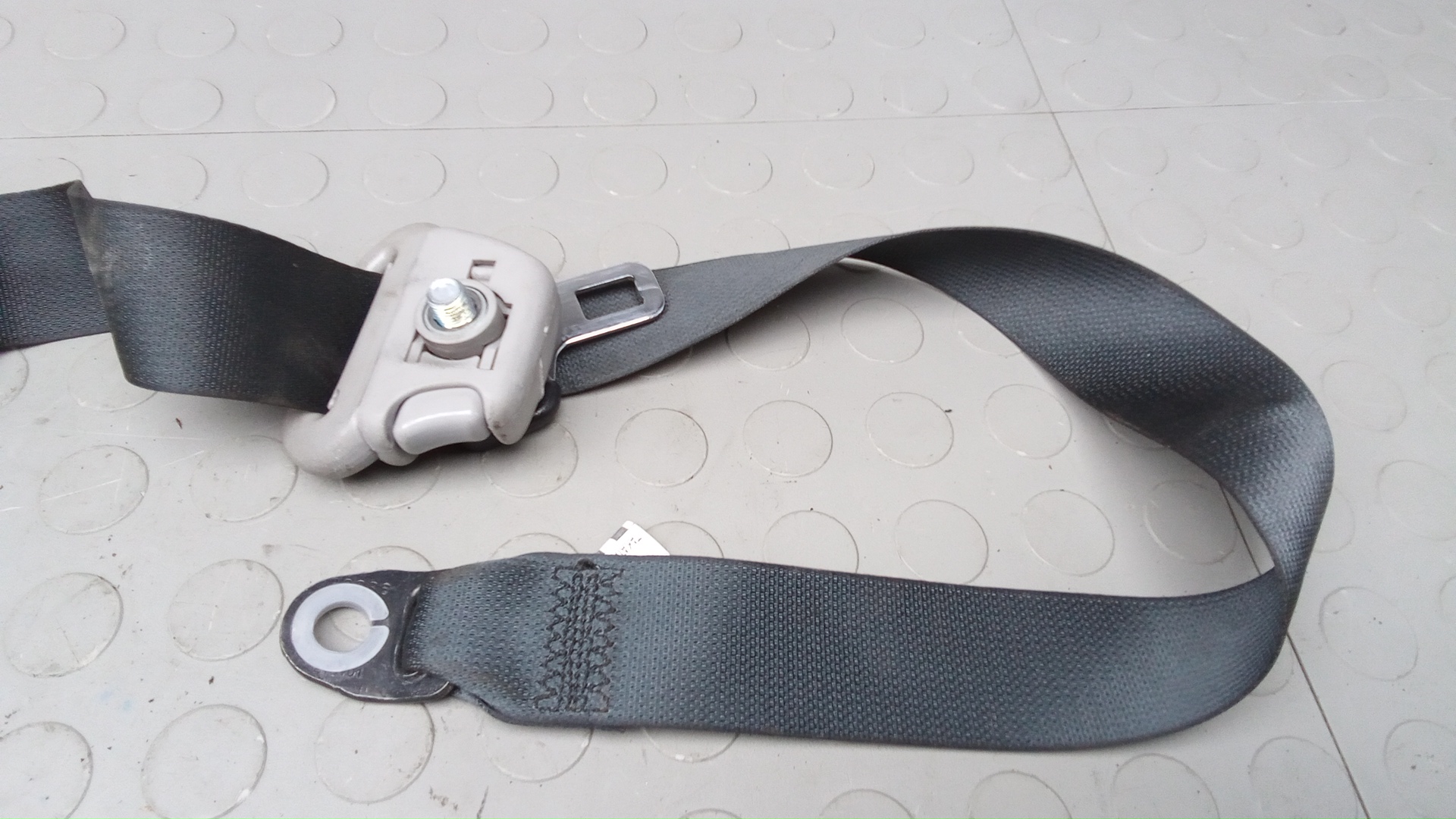 Ремень безопасности с пиропатроном