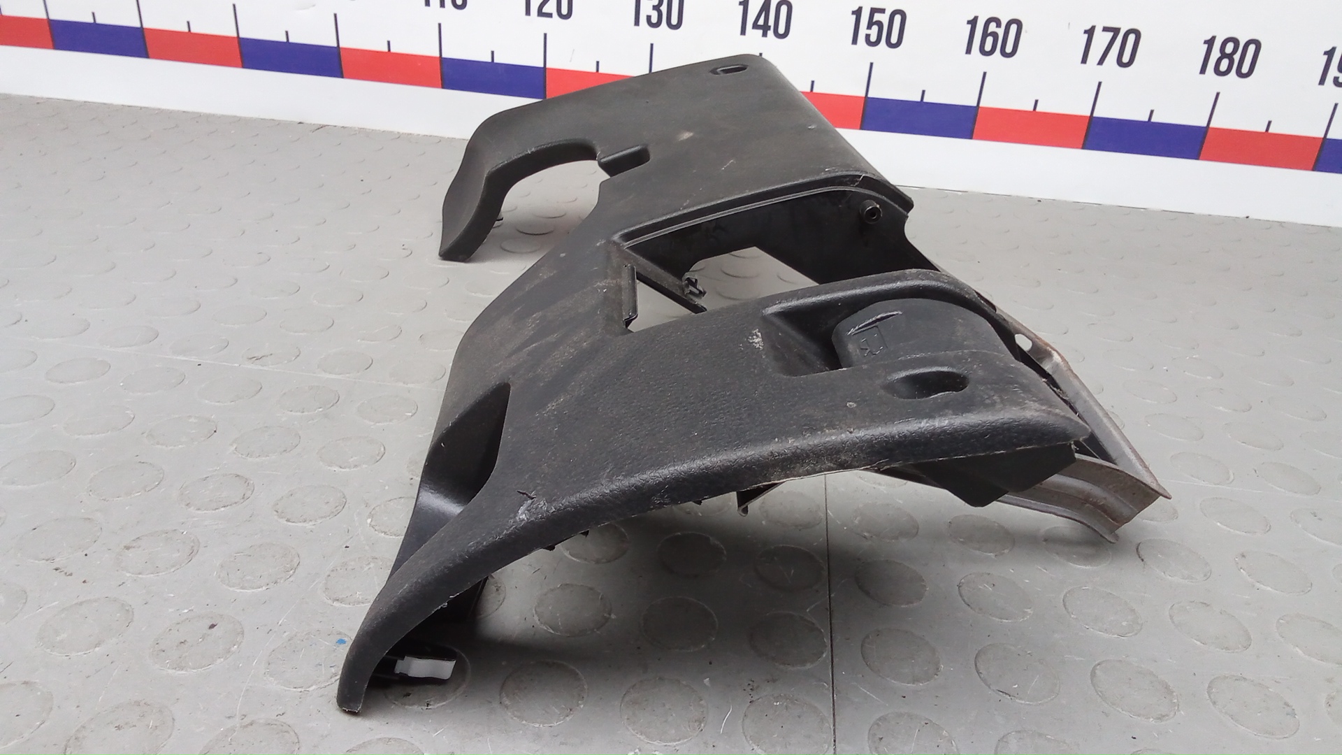 Ручка открывания капота