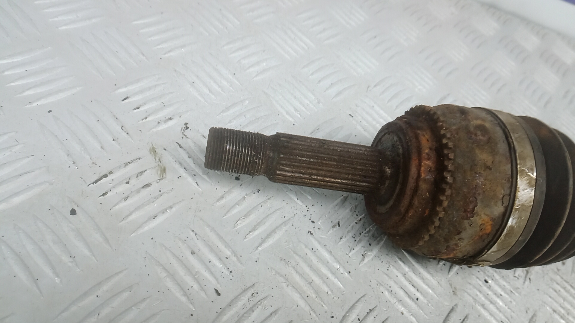 Полуось передняя левая