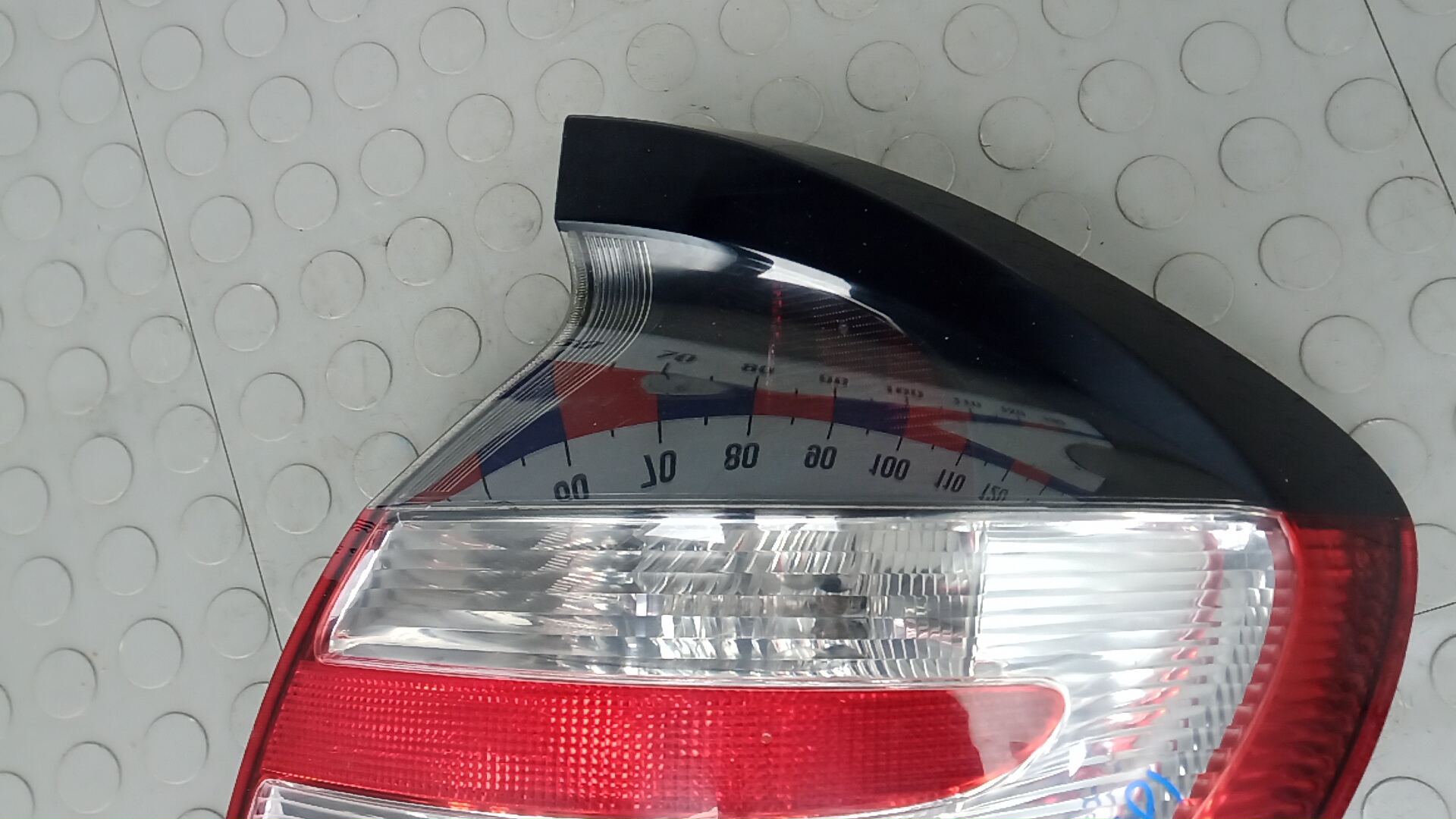 Фонарь задний правый