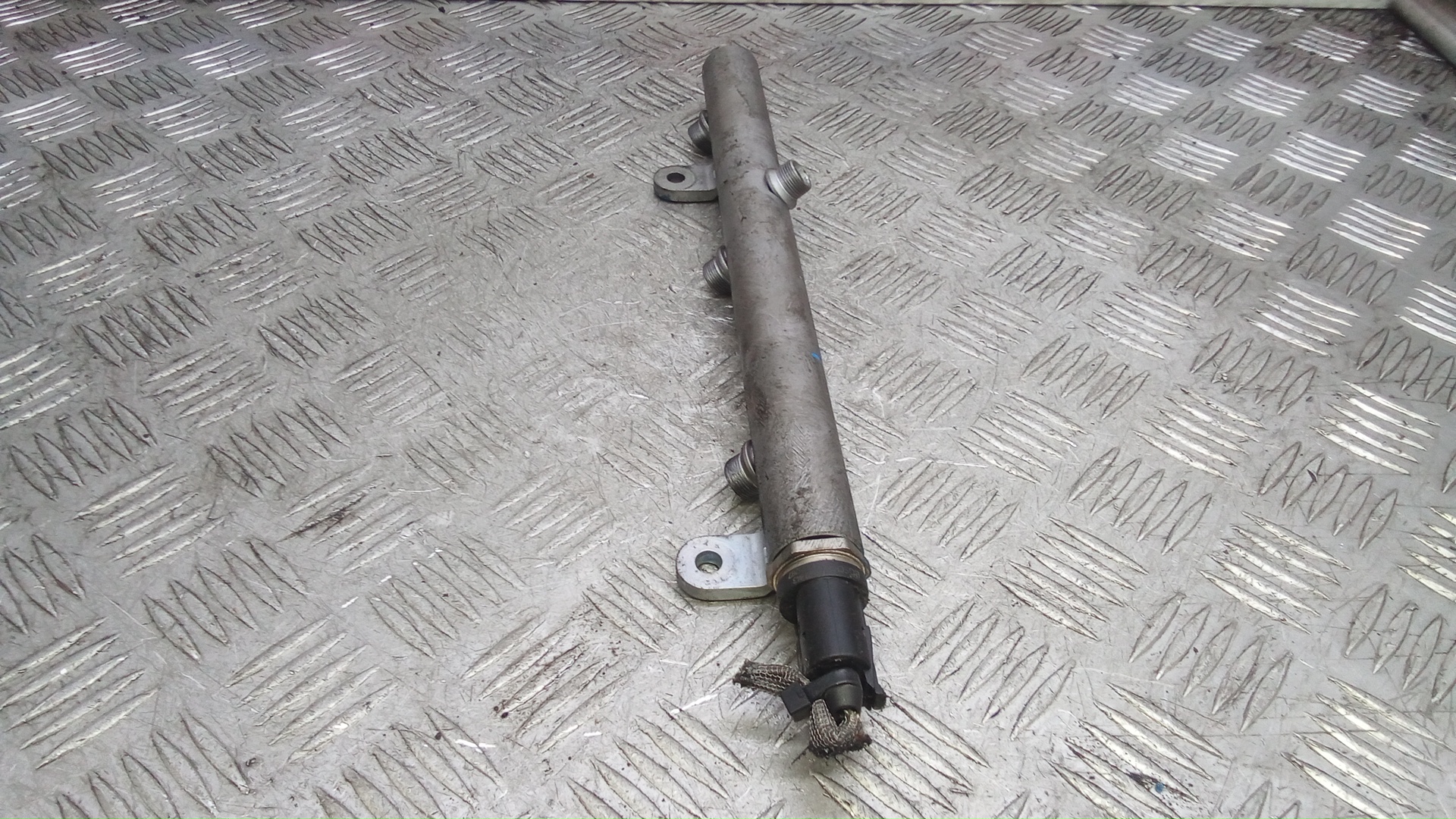 Рейка топливная (рампа)