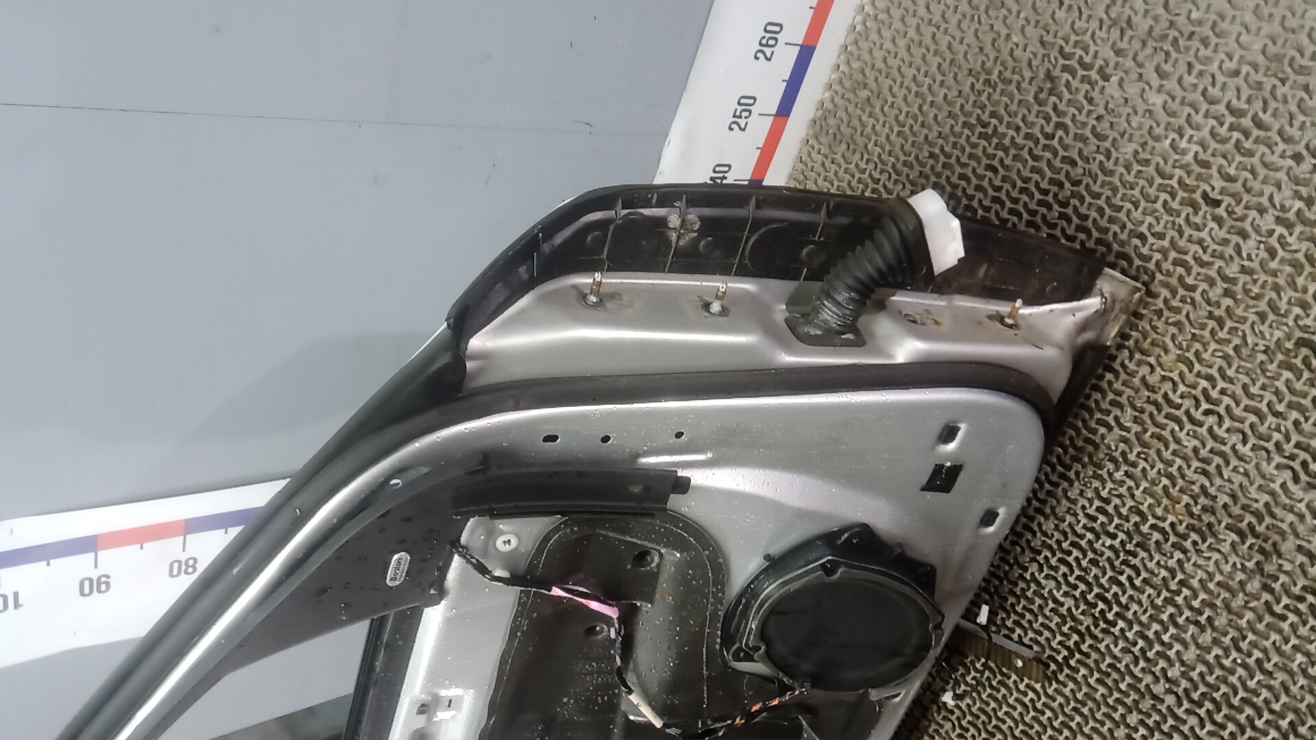 Дверь передняя левая