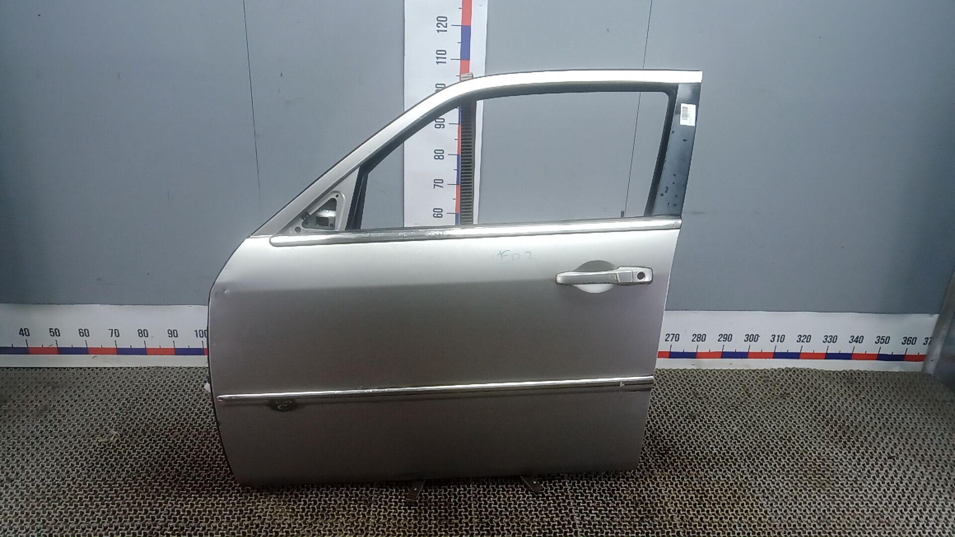 Дверь передняя левая