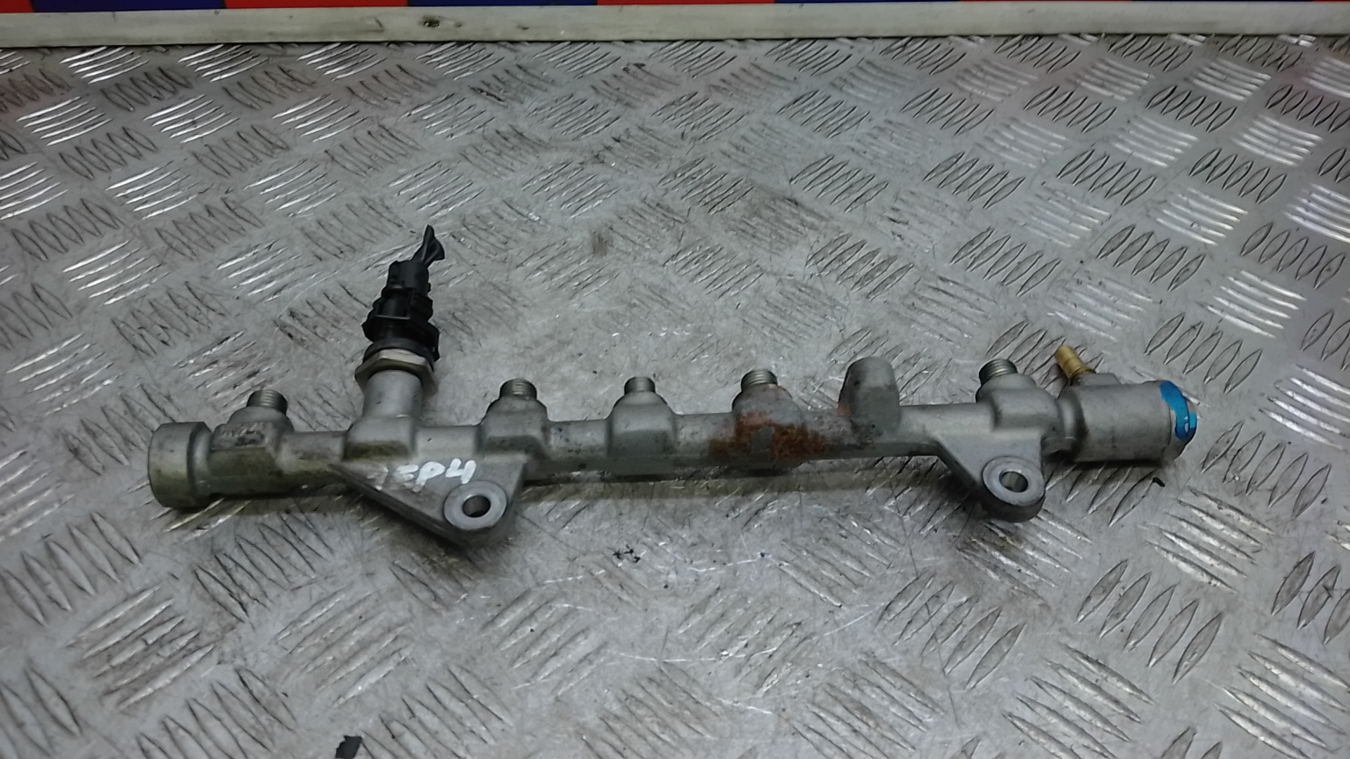 Рейка топливная (рампа)