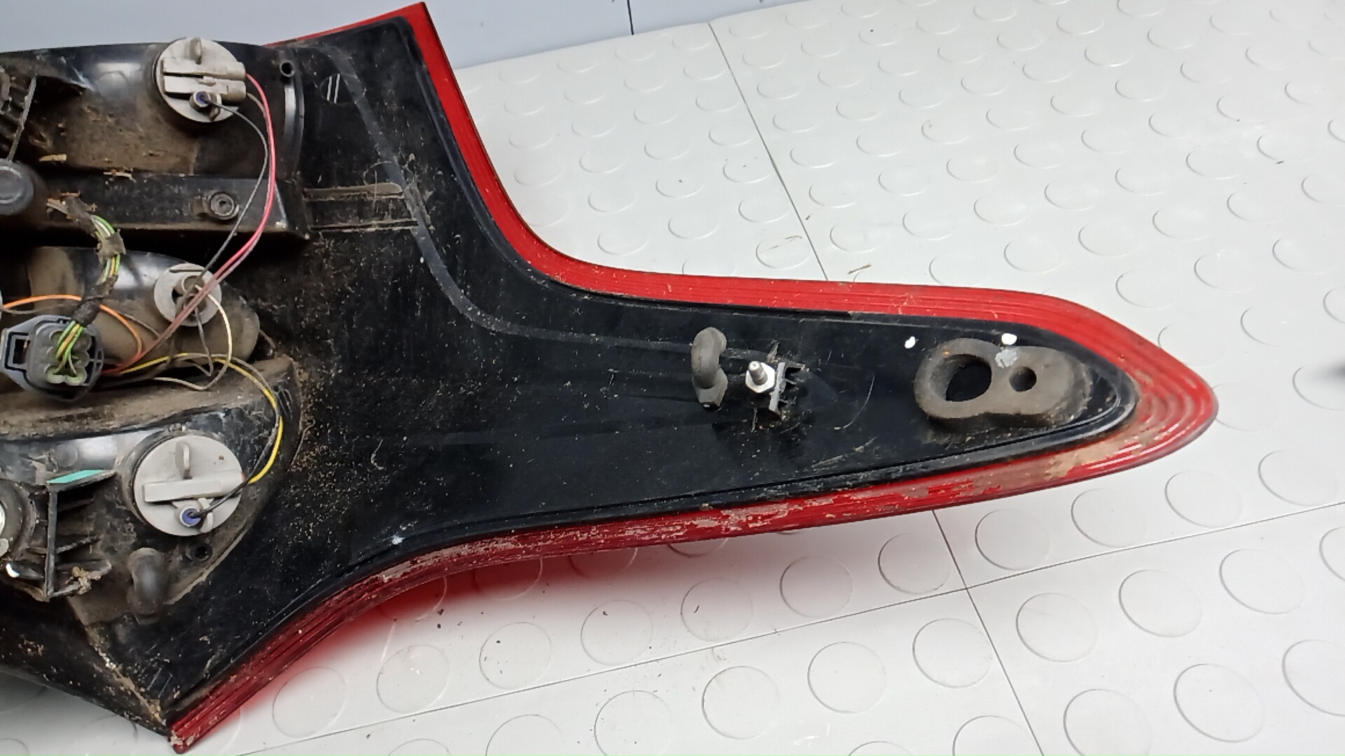 Фонарь задний правый