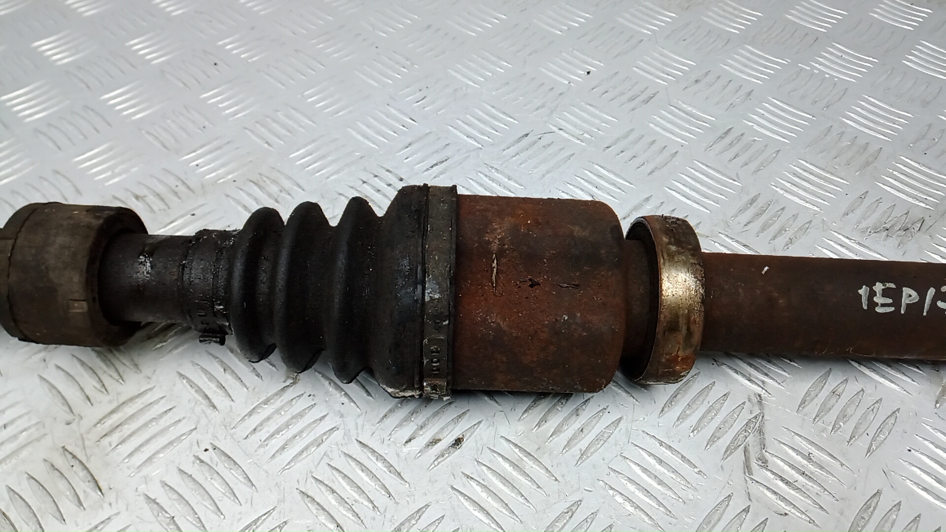 Полуось передняя правая