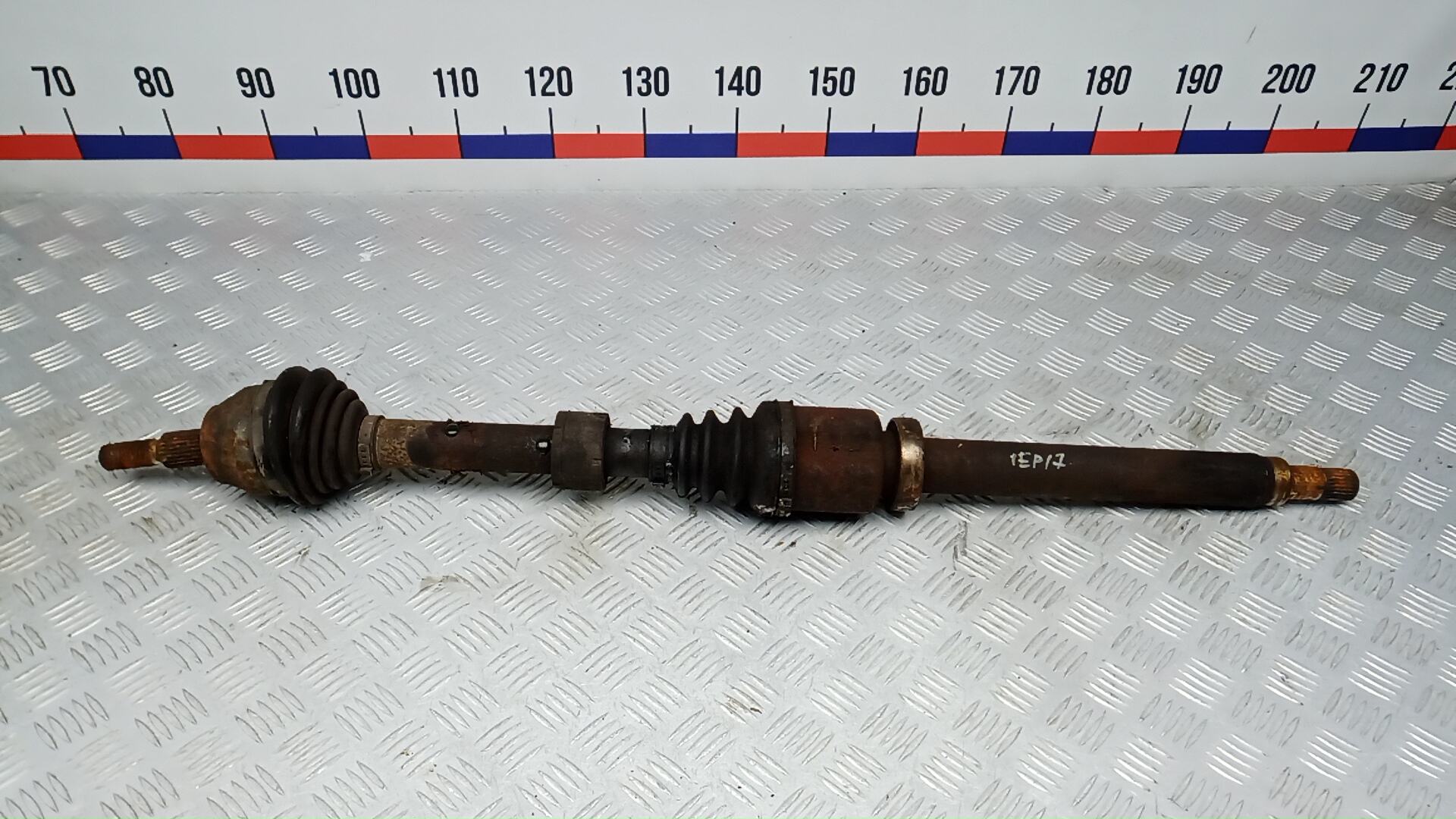 Полуось передняя правая