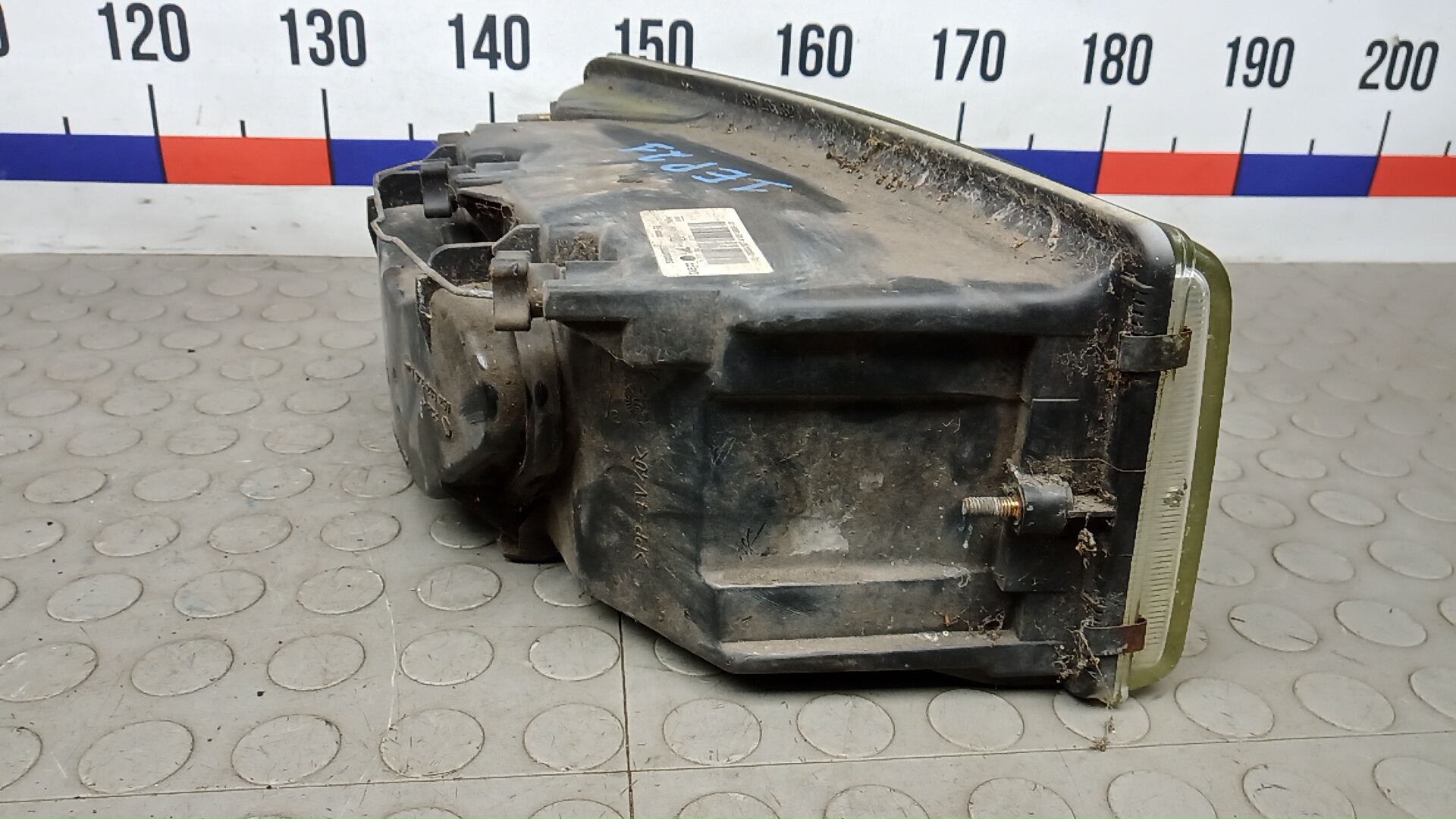 Фара левая