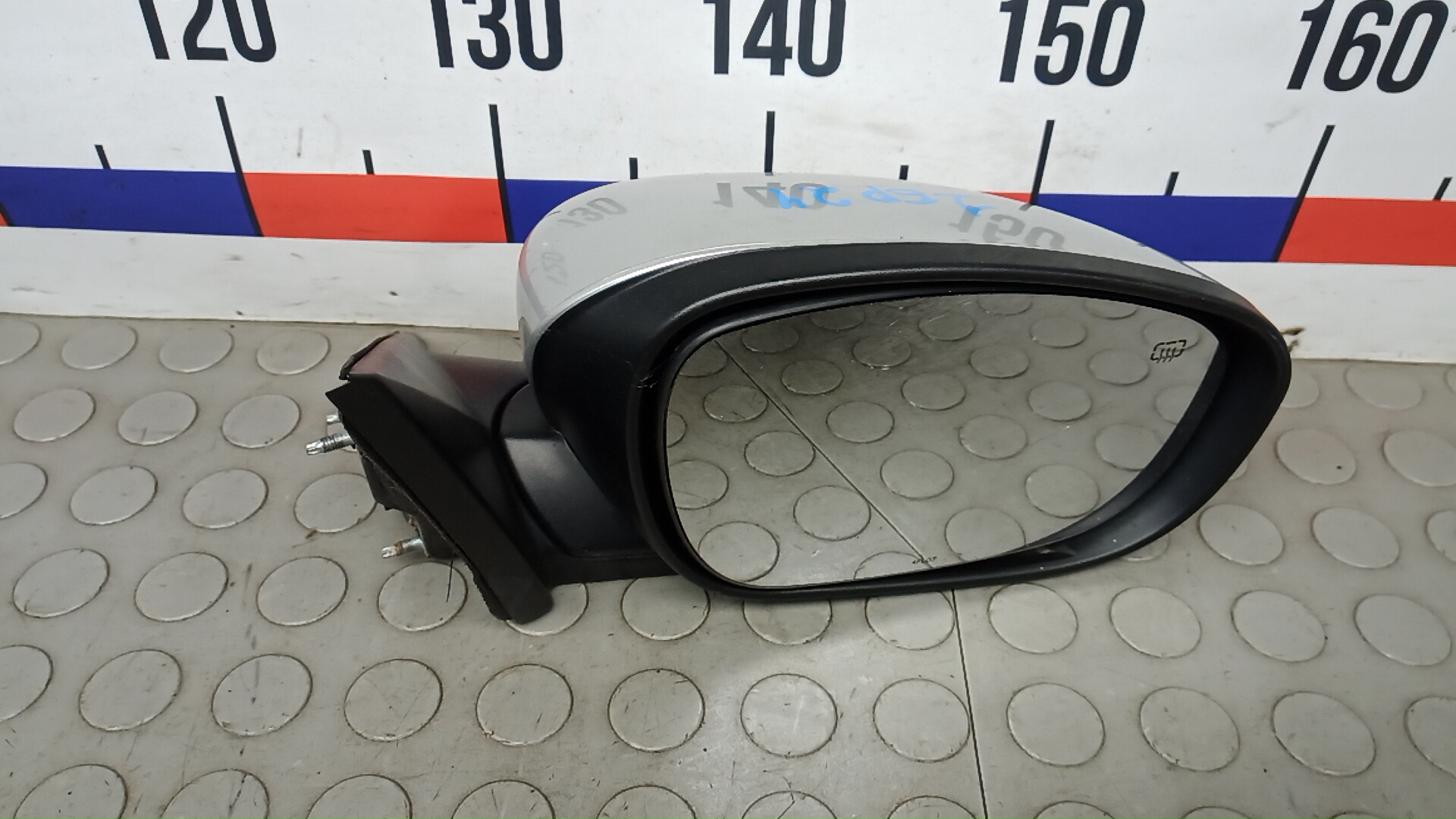 Зеркало правое электрическое