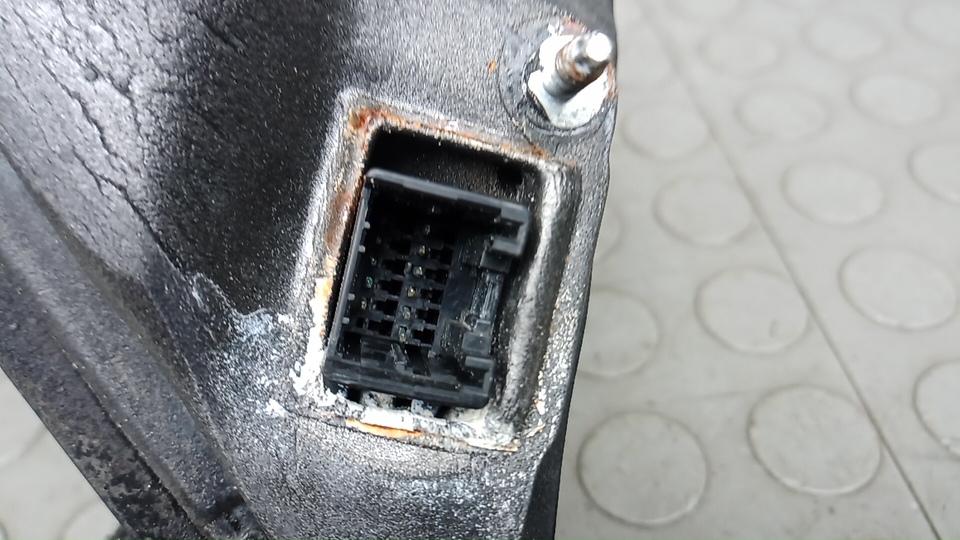 Зеркало правое электрическое