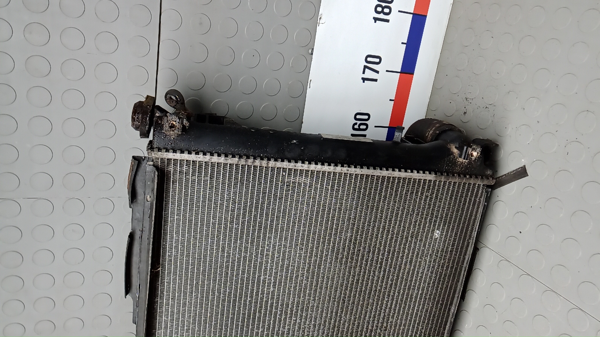 Радиатор охлаждения двигателя основной