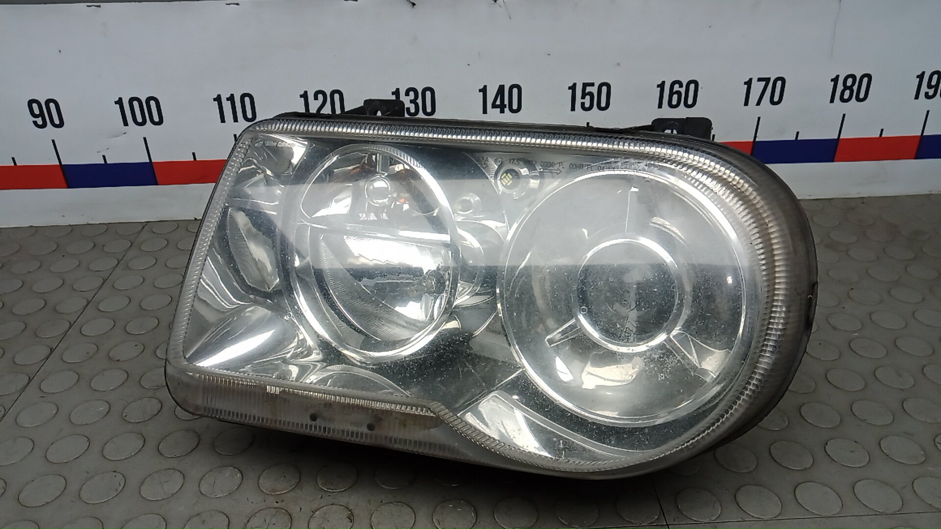 Фара левая