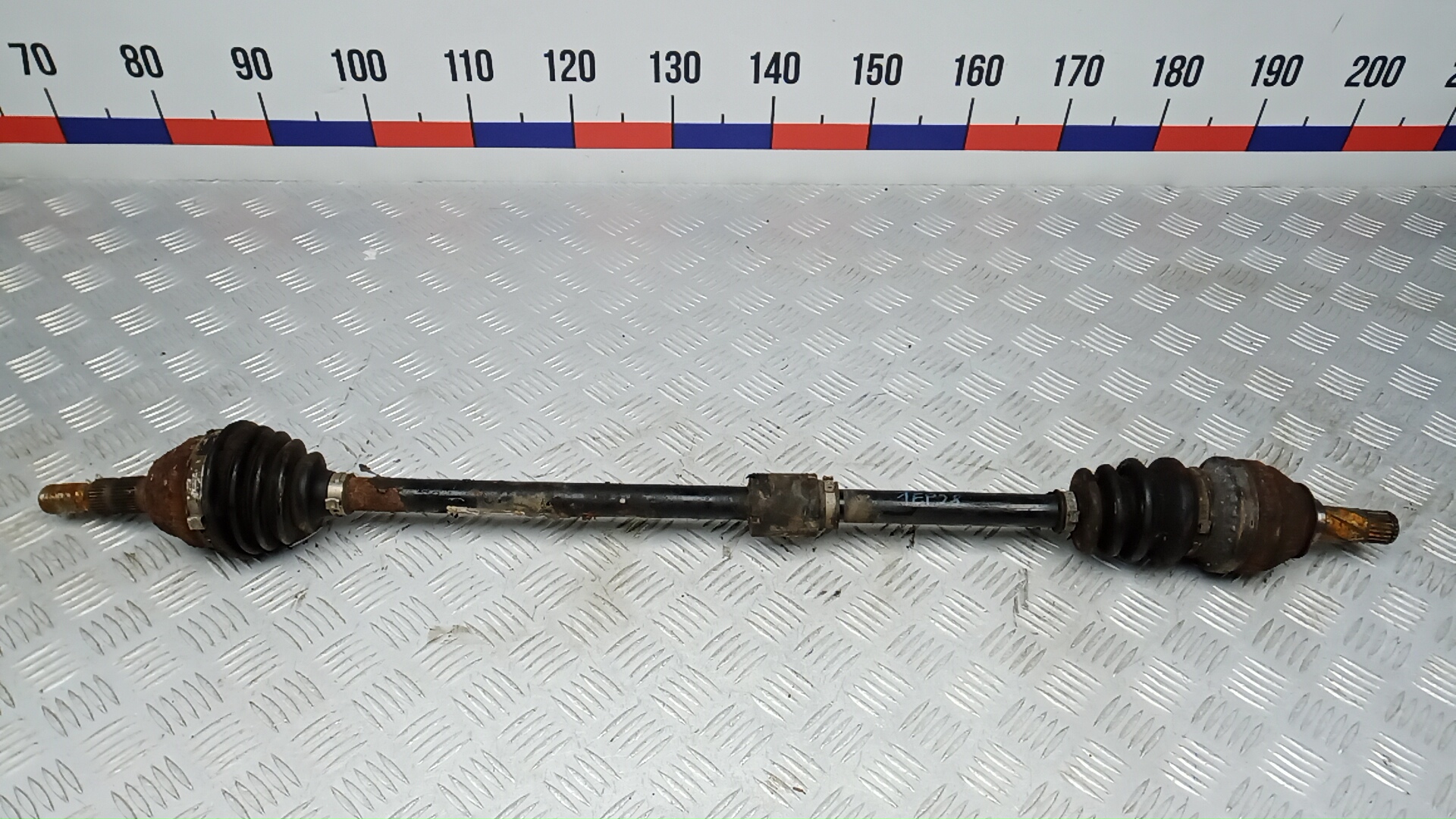 Полуось передняя правая