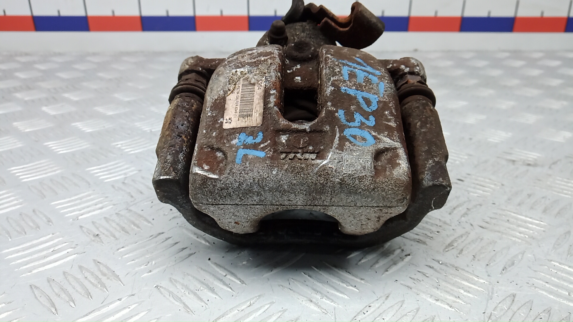 Суппорт задний левый