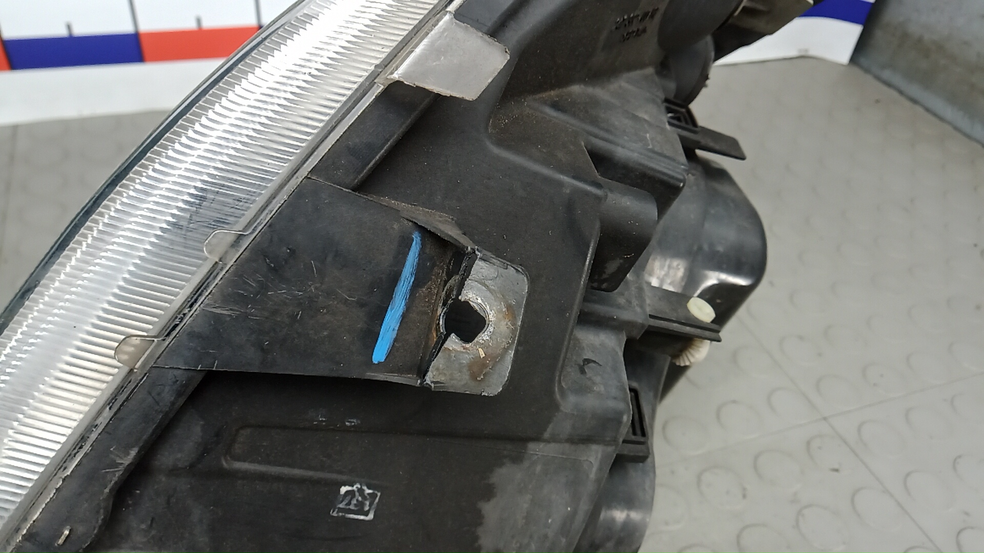 Фара правая