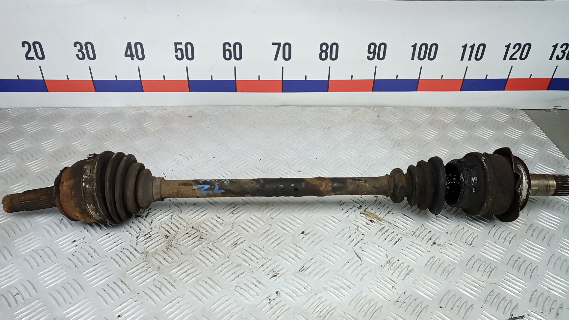 Полуось задняя левая